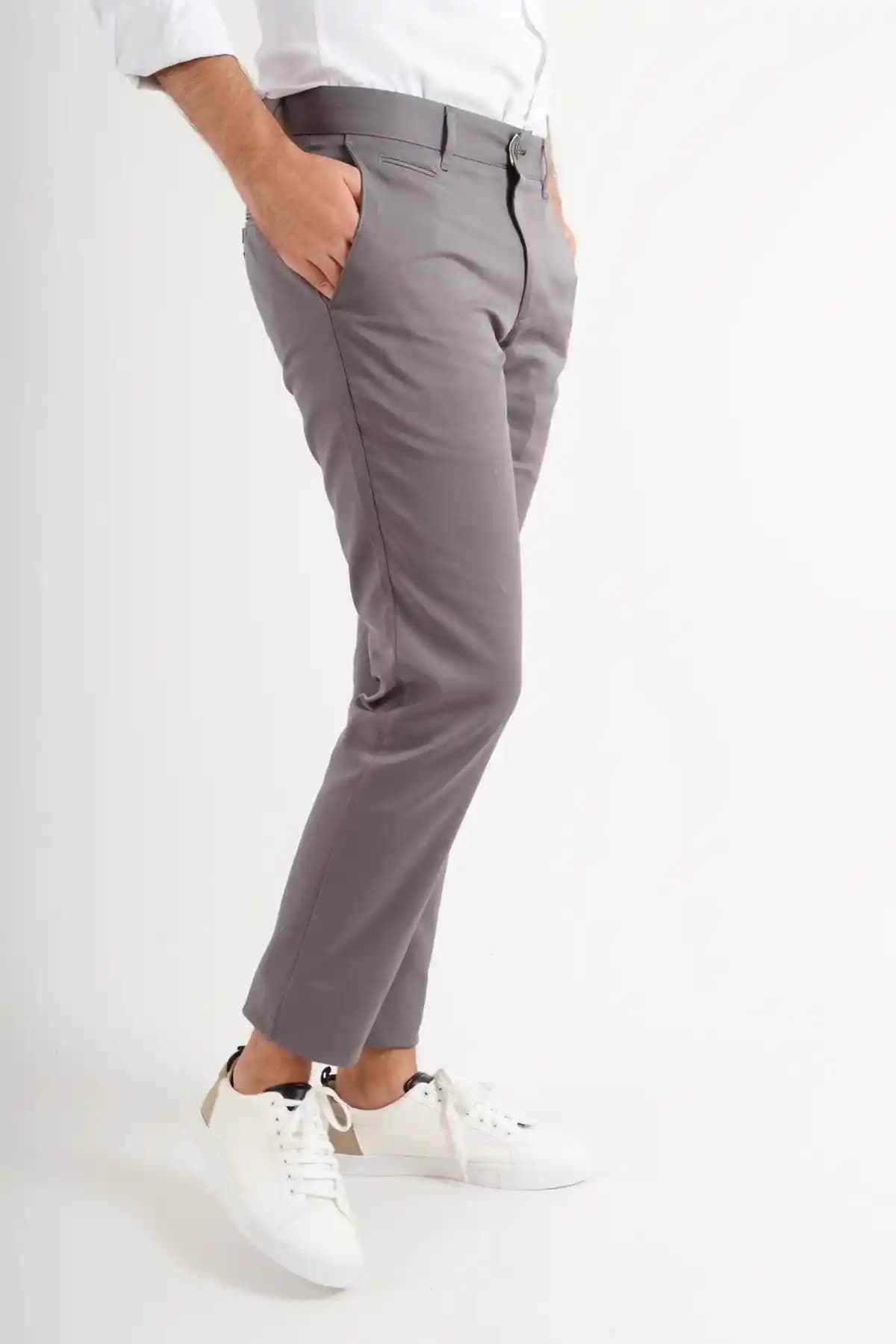 Günlük Erkek Kumaş Pantolonları: Stil ve Konfor İçin En İyi Seçenekler