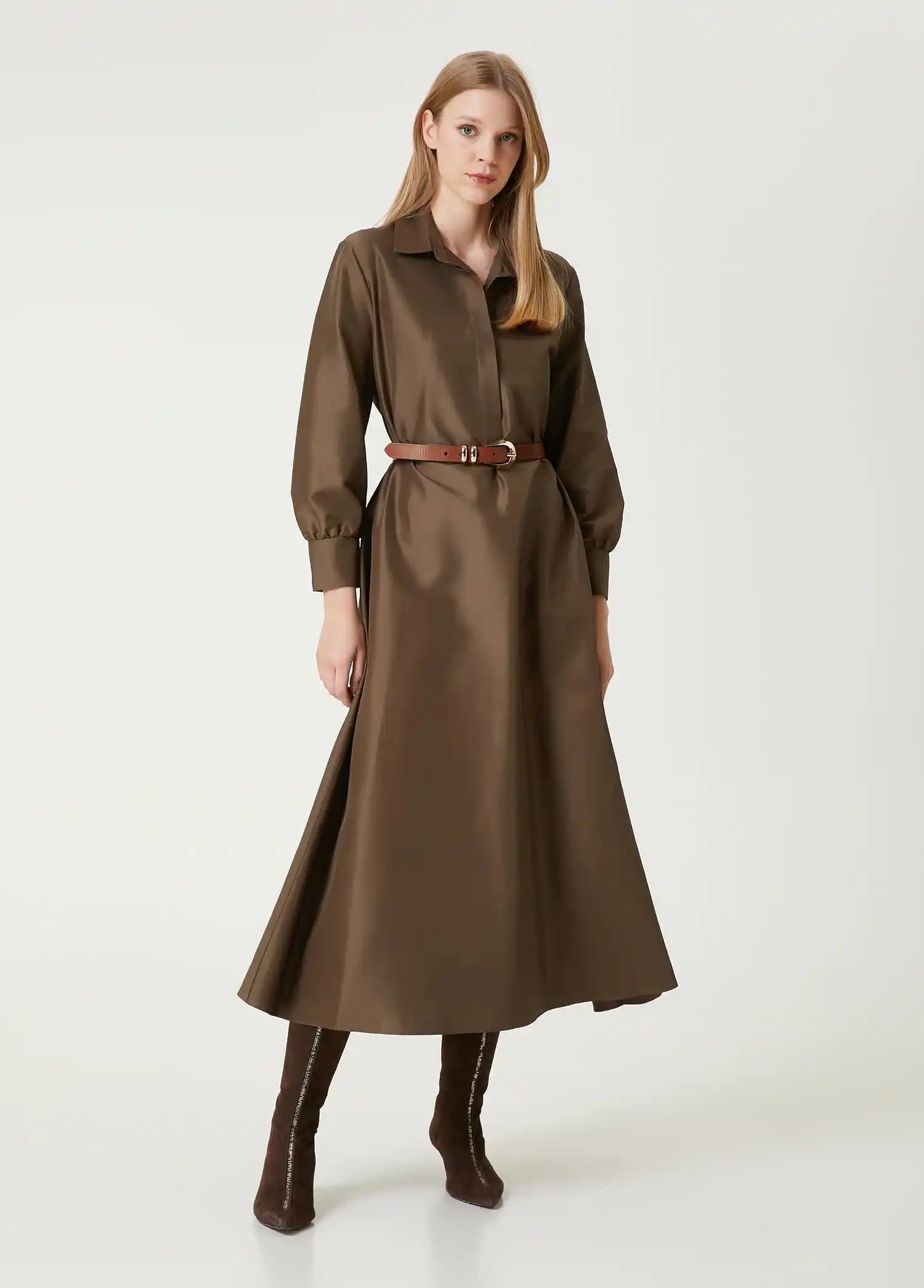 Haki Kahverengi Moda Dünyasında Zamansız ve Şık Bir Renk Seçeneği