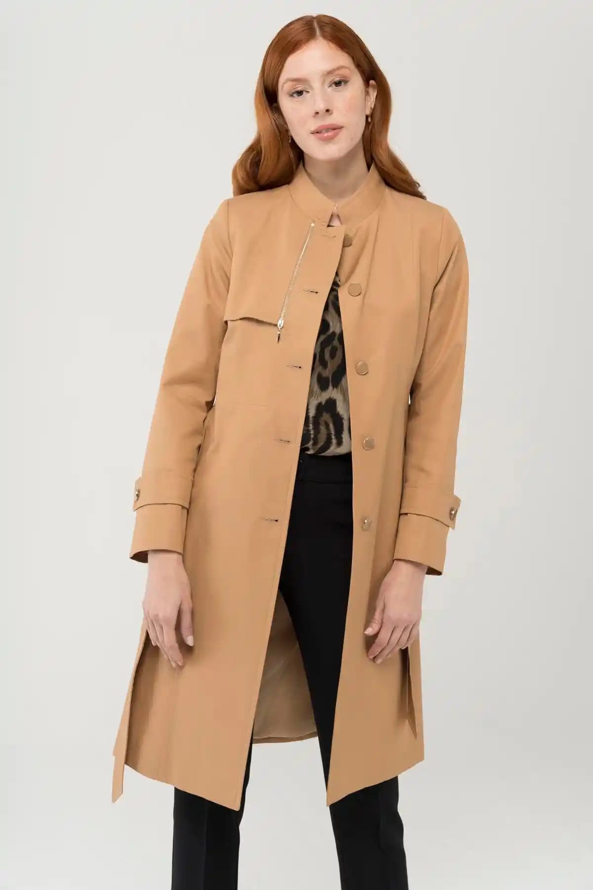 Hakim Yaka Trençkot: Modern ve Şık Görünüm İçin En İyi Seçenekler ve Kombinasyonlar