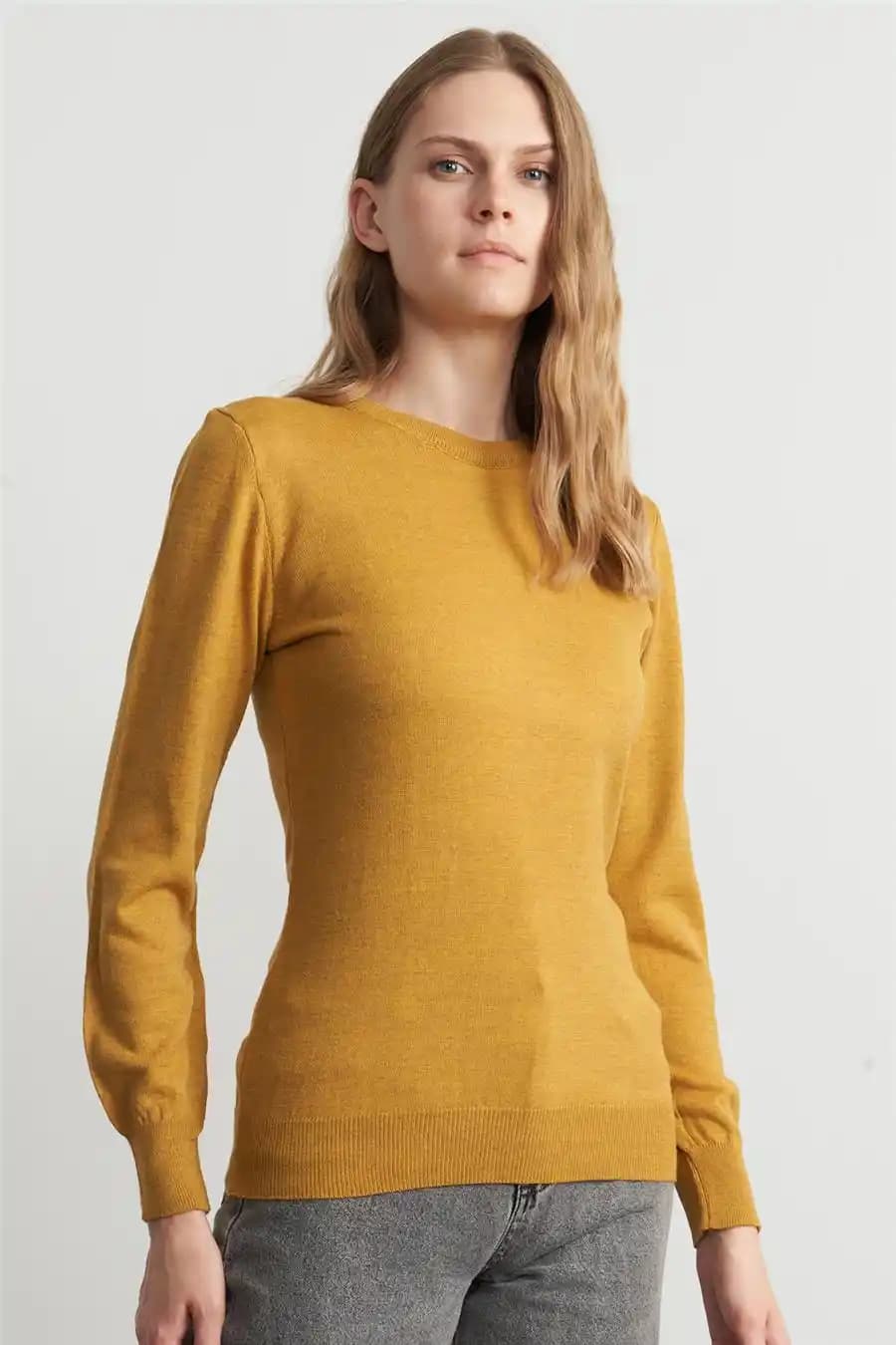 Hardal Kazak Modasının Yükselişi: Kış Sezonunda Şık ve Renkli Kombinasyonlar