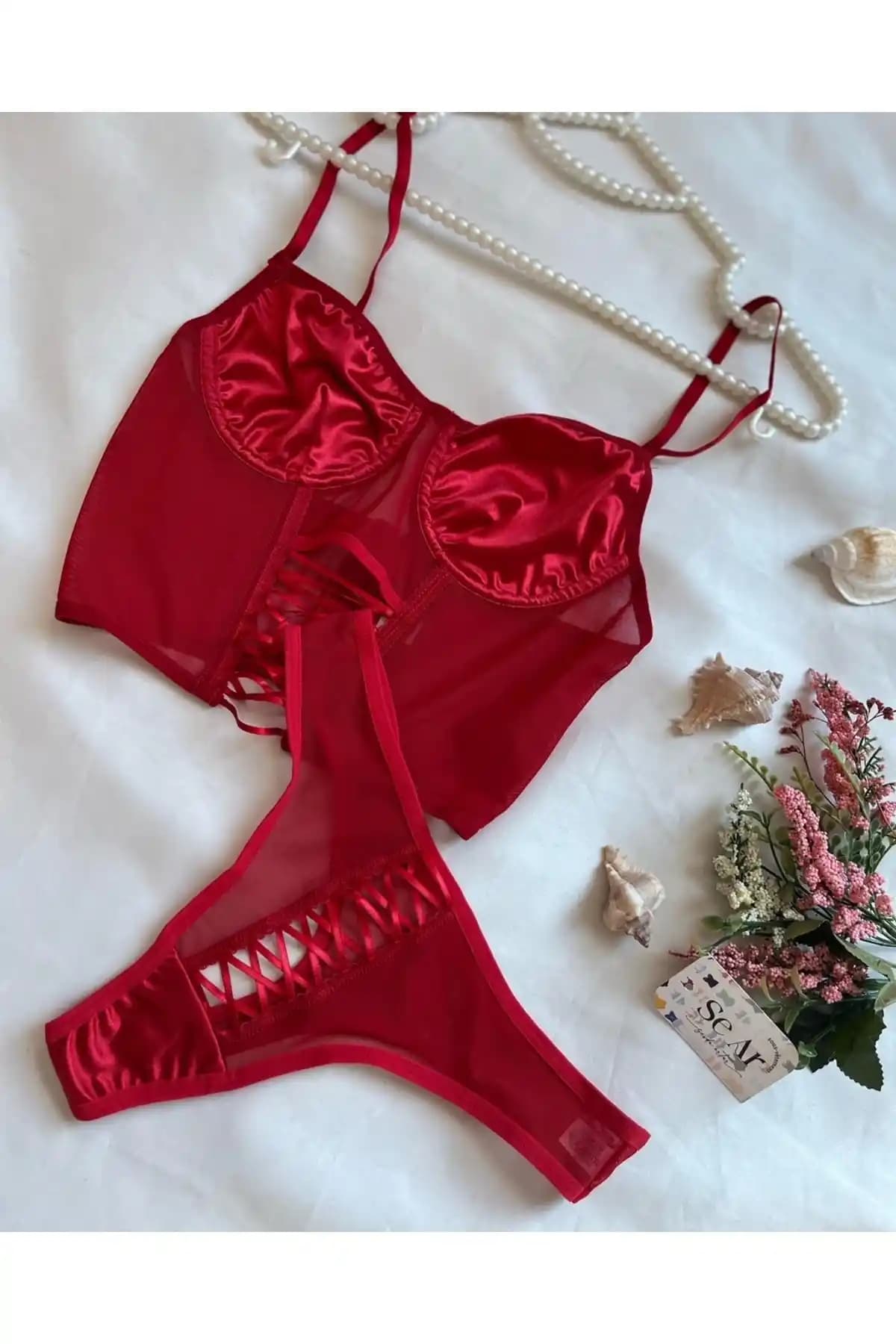 İç Çamaşır Setleri Modası 2024: Tarzınızı Yansıtan Rahat ve Şık Seçenekler