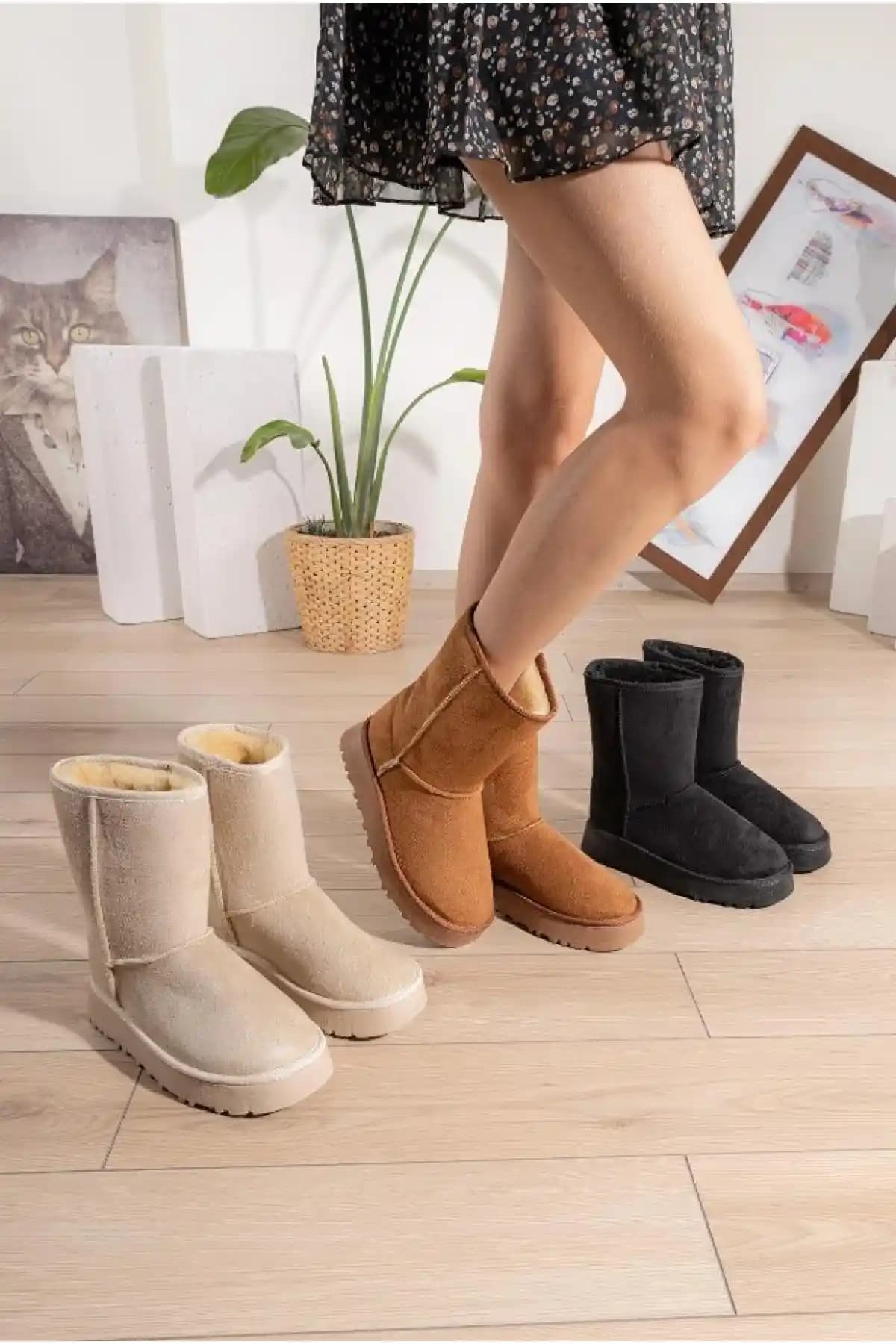 İçi Yünlü Kadın Botları: Kışın Şıklığını ve Konforunu Bir Arada Sunan Modeller