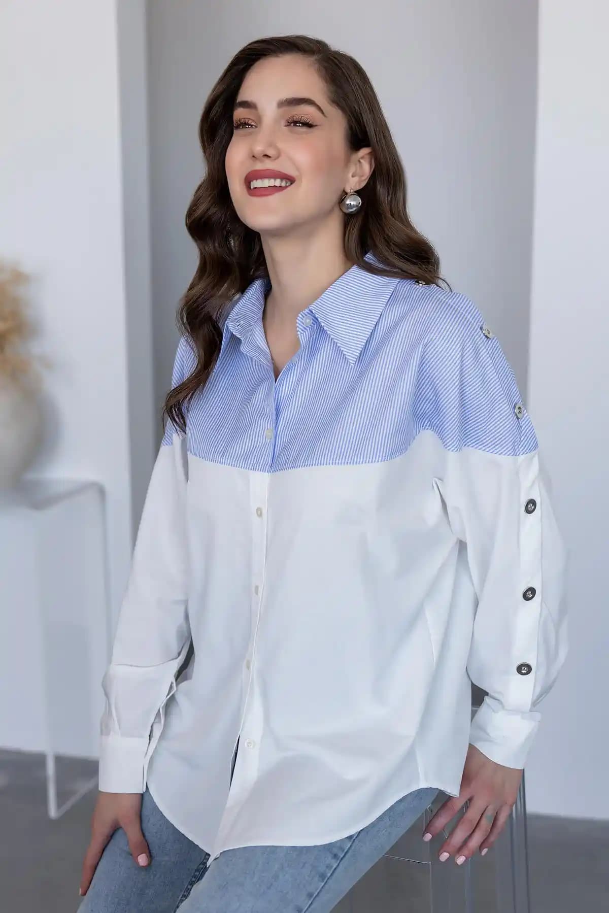 İki Renkli Gömlekler Moda Dünyasında Renklerin Gücü ve Stil İpuçları