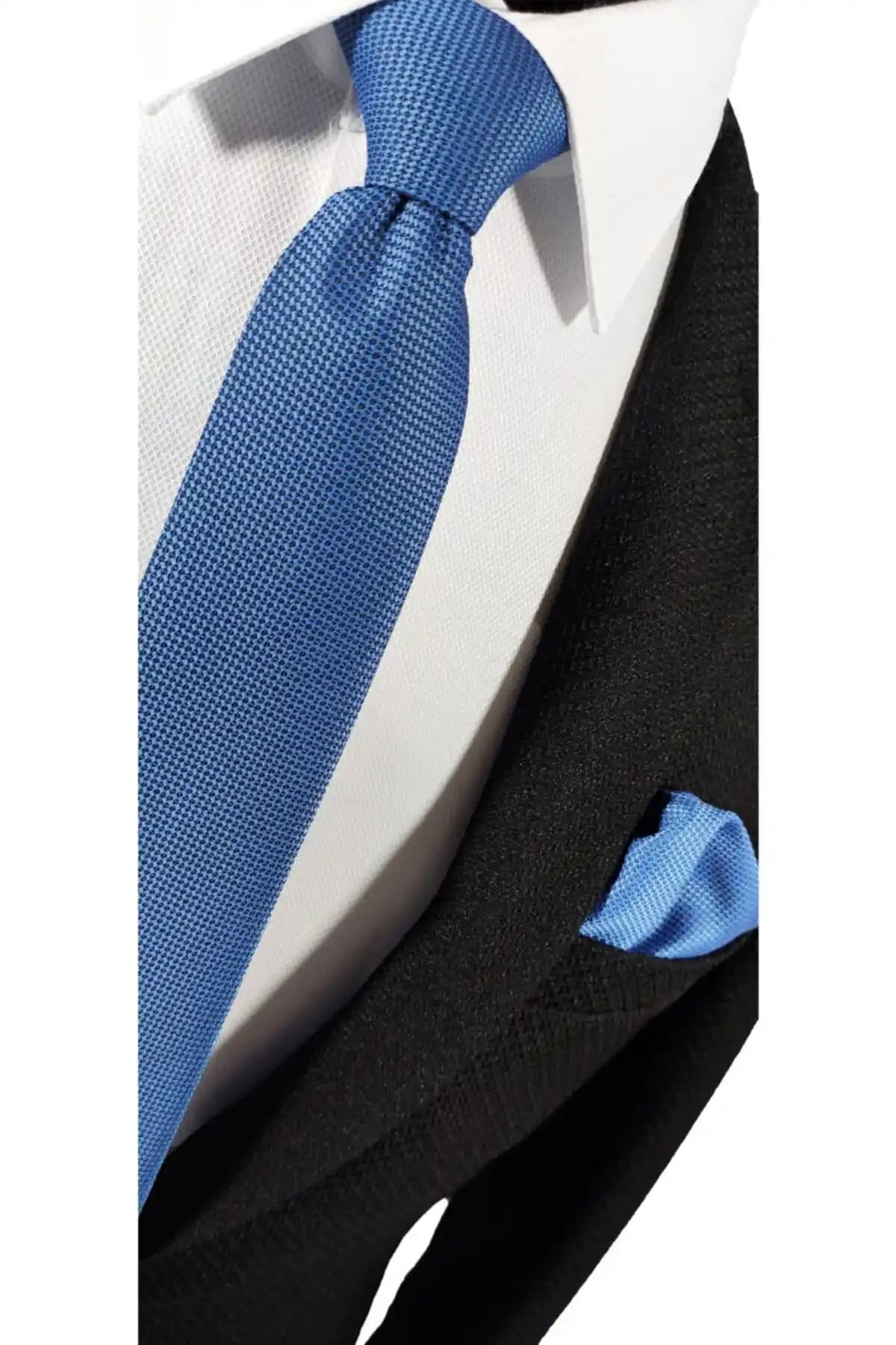 Indigo Mavi Kravat ile Stilinizi Güçlendirin Klasik ve Modern Kombinasyonlar