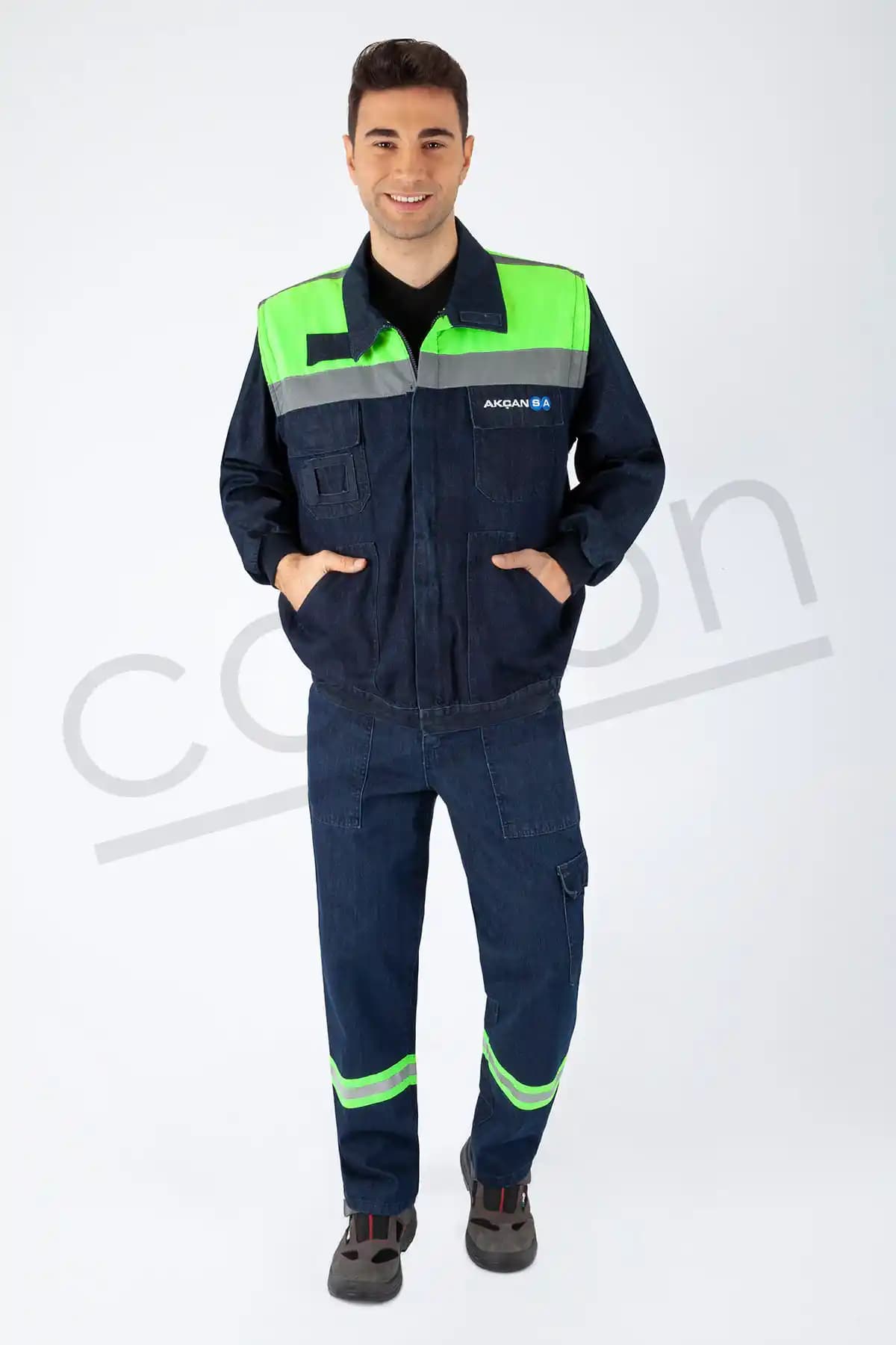 İş Elbisesi Takımı: Profesyonel Görünüm ve Modern Tasarımlarla Şıklık