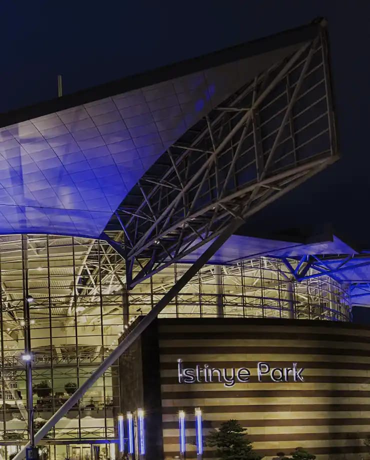 İstinya Park ve Moda Dünyasında İlham Veren Tasarımlarıyla Öne Çıkıyor