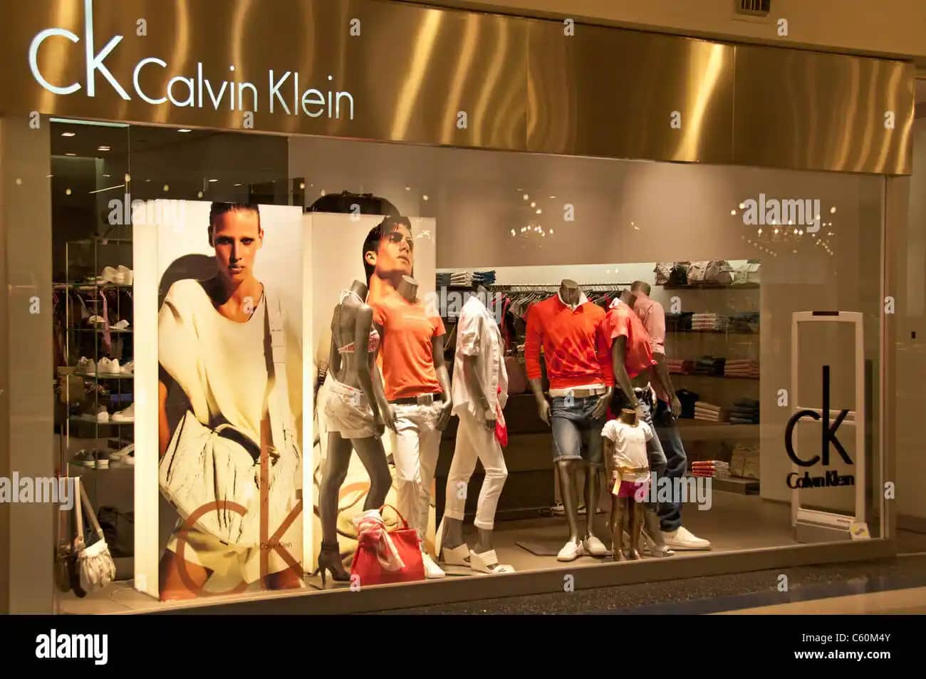 İstinye Park'ta Calvin Klein Mağazasıyla Modern ve Şık Alışveriş Deneyimi