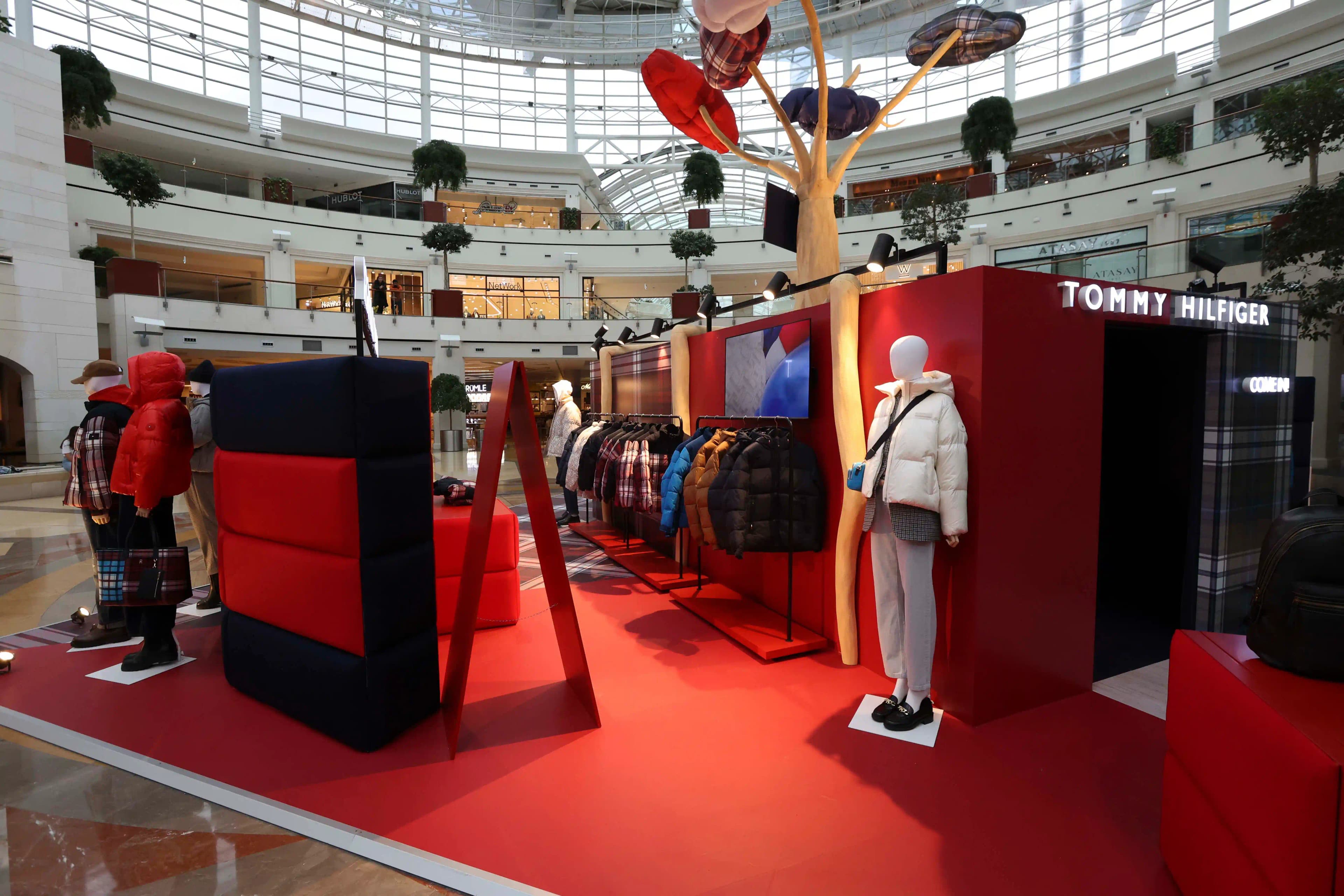 İstinye Park'ta Moda ve Tommy Hilfiger ile Şıklığın Merkezi Keşfi