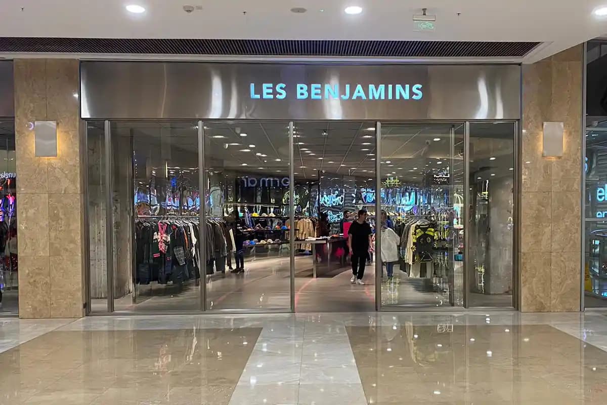 İstinye Park'taki Les Benjamins Mağazasıyla Modern Sokak Modasının Kalbine Yolculuk