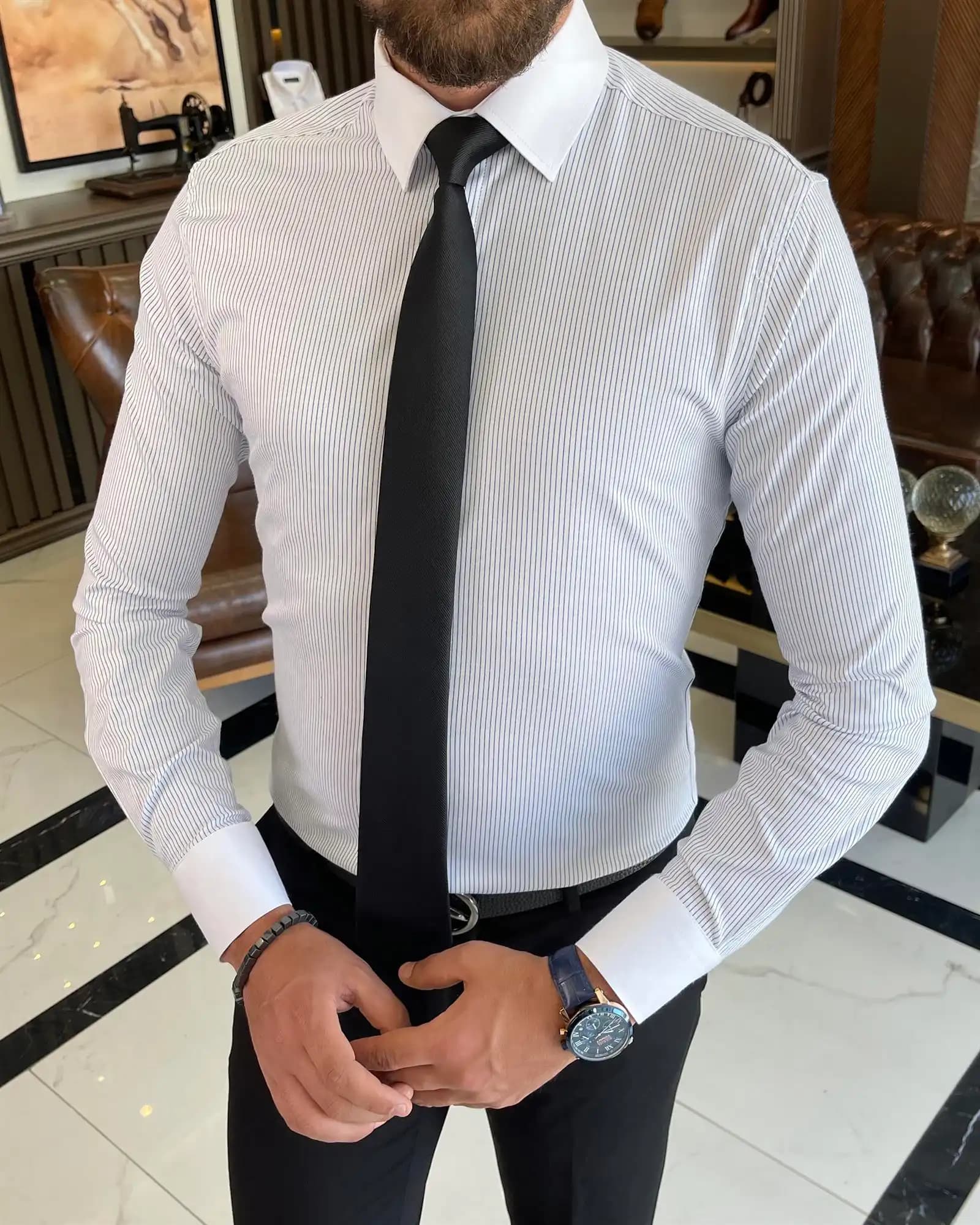 İtalyan Yaka Gömlek ve Kravat Kombinasyonları: Modern ve Şık Erkek Giyim Rehberi