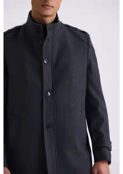 Jakamen Erkek Kabanları: Modern Tasarım ve Fonksiyonelliğin Birleşimi