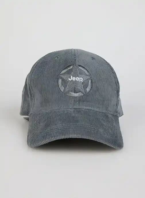 Jeep Şapka: Moda Dünyasında Off-Road Tarzını Yansıtan Stil ve Aksesuar Seçenekleri