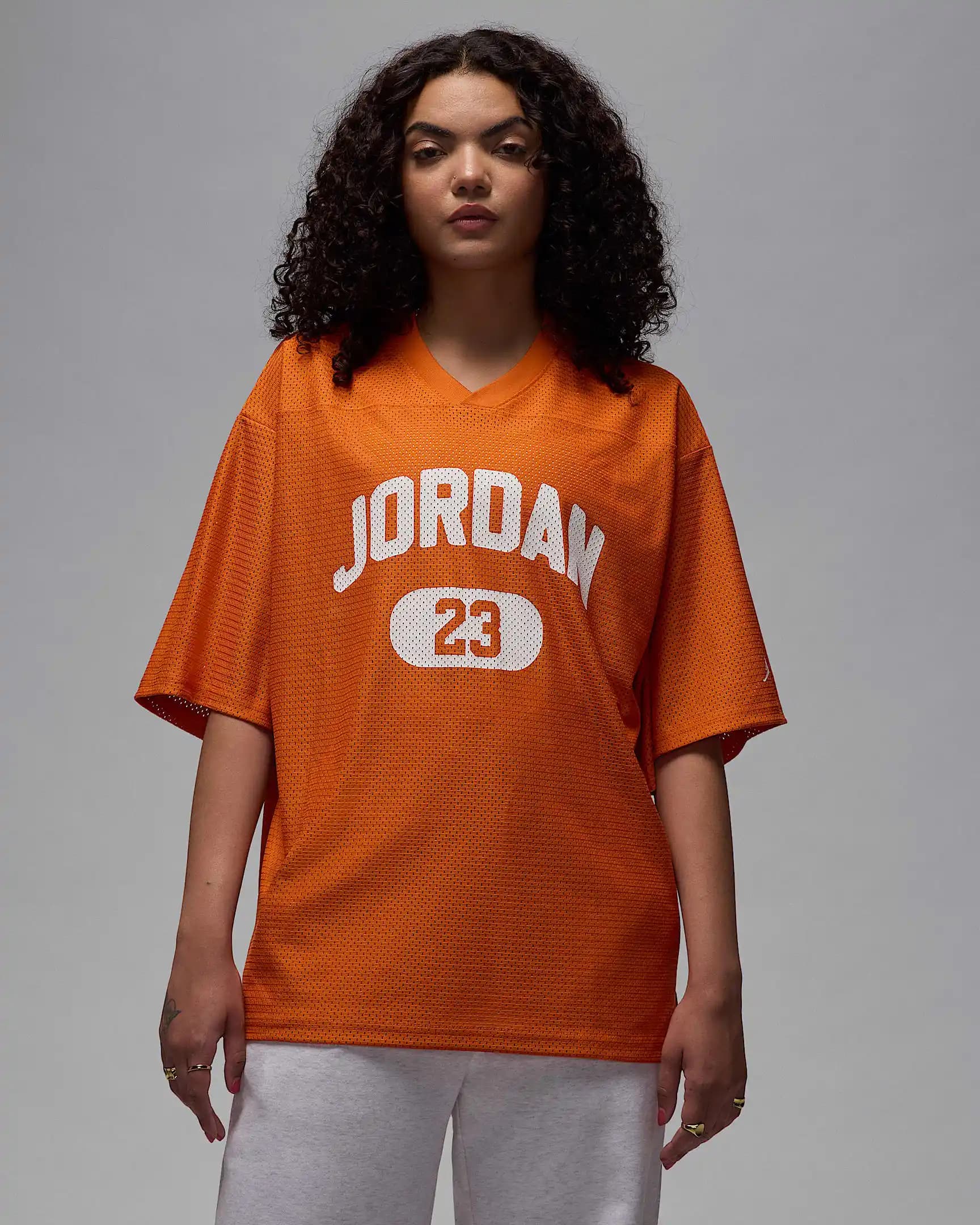 Jordan Top: Moda Dünyasında Yenilikçi ve Kalıcı Bir Ayakkabı İkonu