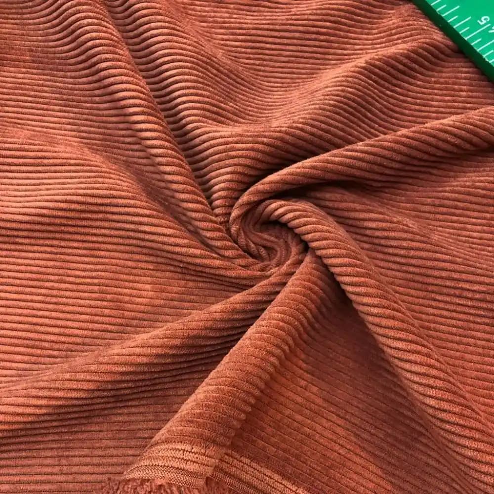 Kadife Kumaşın Moda Dünyasındaki Yeri ve Fitilli Kadifenin Güncel Kullanımları