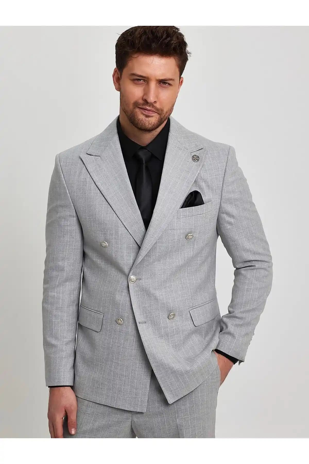 Kadıköy’de Takım Elbise Modası ve Şıklığın Sırları Hakkında Kapsamlı Rehber