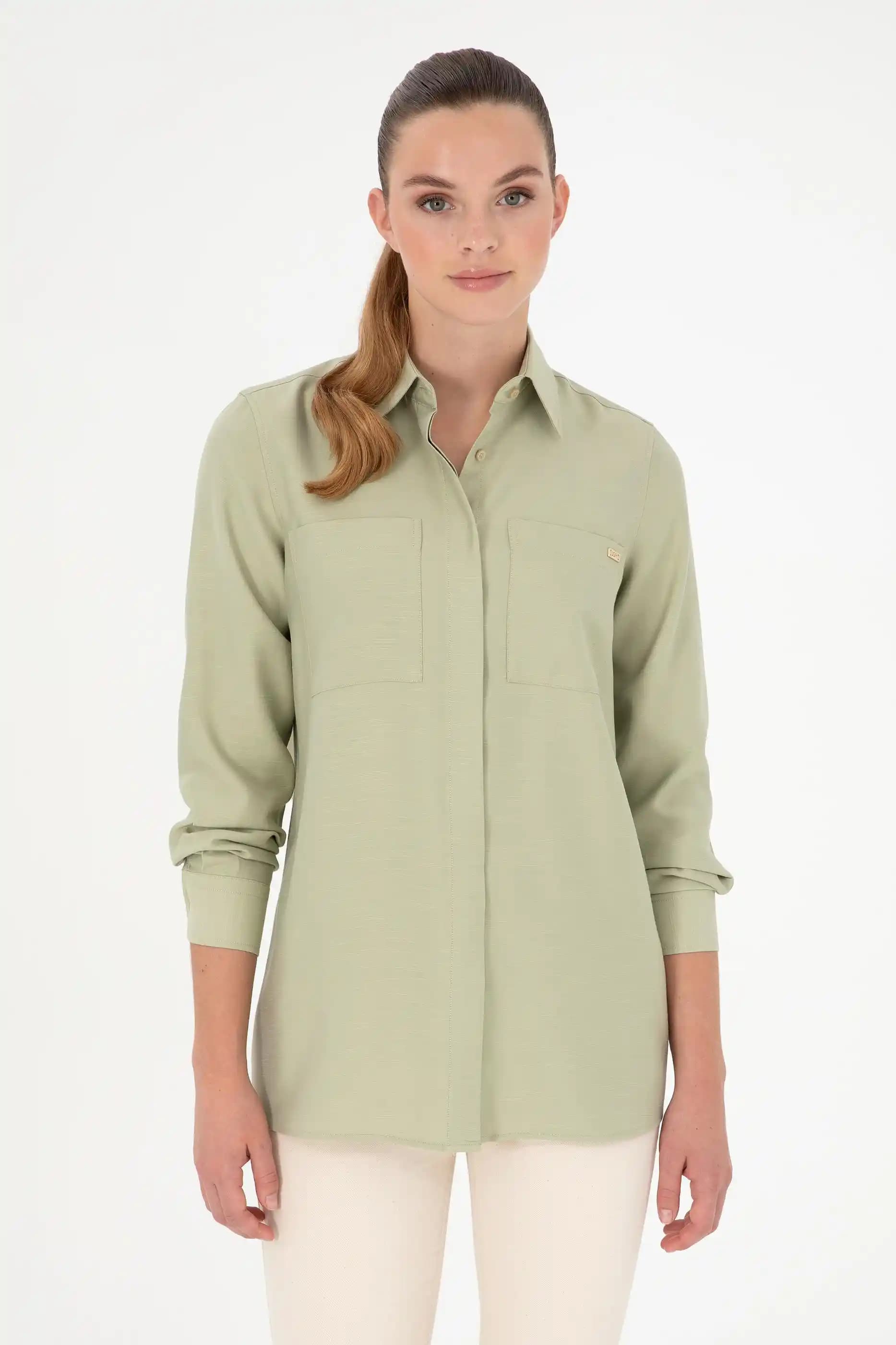 Kadın Açık Giyim Trendleri ve Moda Dünyasında Kendini İfade Etme Yolları