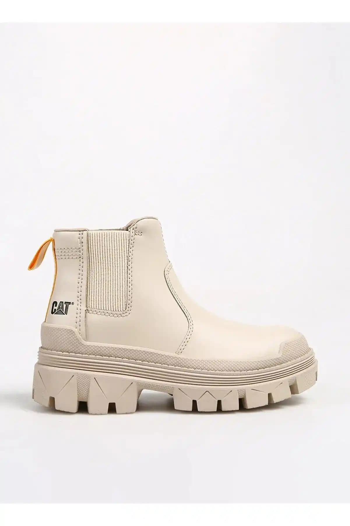 Kadın Bot Modasında Güncel Trendler ve Stil İpuçları 2024 Yılı İçin