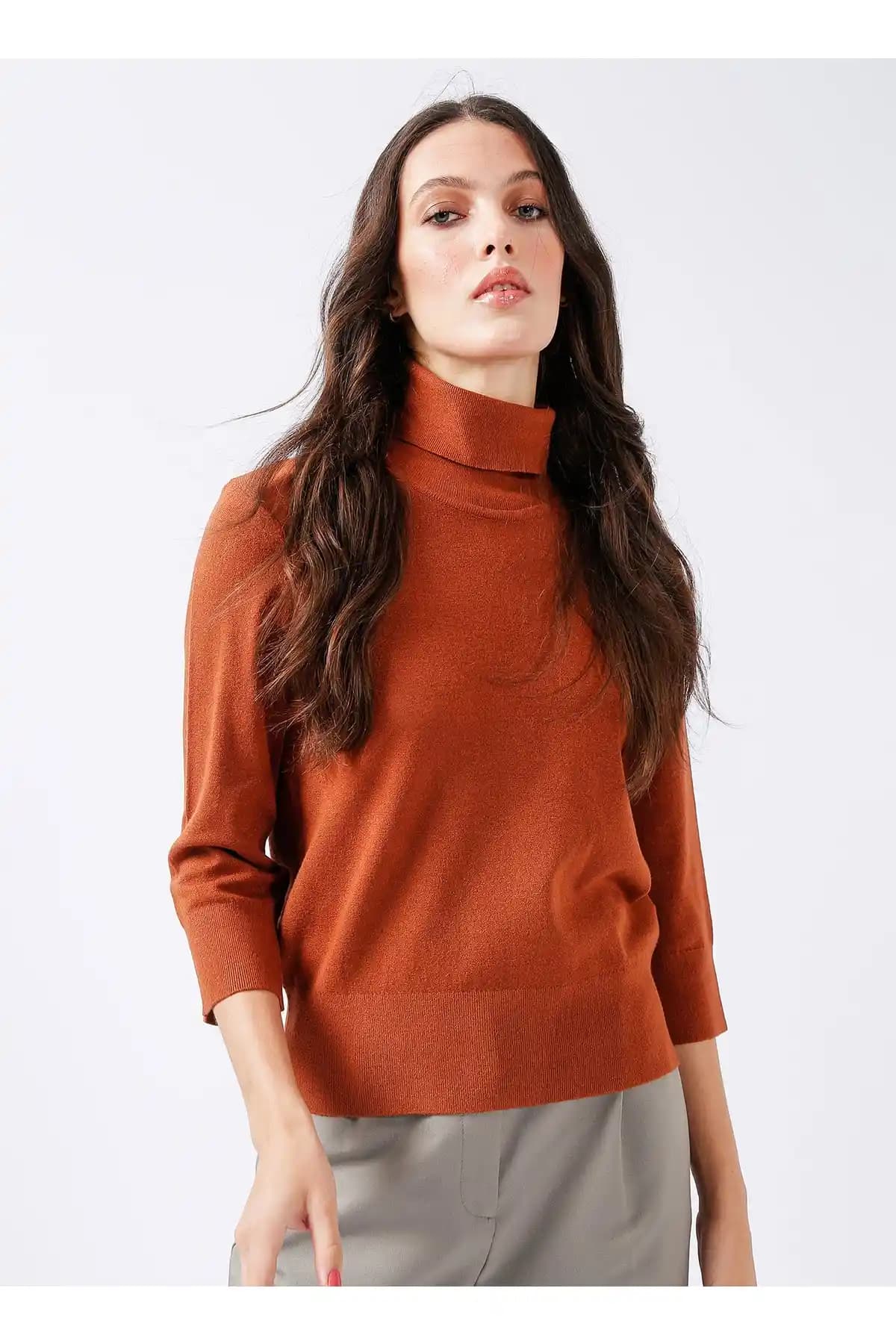 Kadın Kazaklarında Güncel Trendler ve Moda Dünyasındaki Yeri Analizi