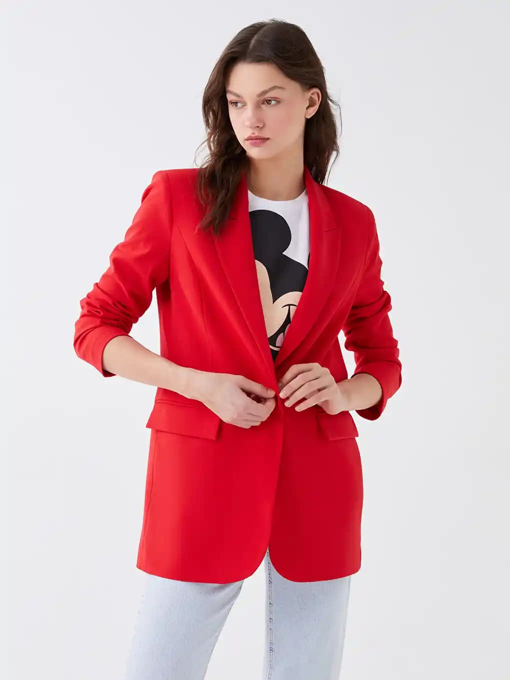 Kadın Modasında Şıklık ve Fonksiyonellik Sunan LC Waikiki Blazer Ceket Koleksiyonu
