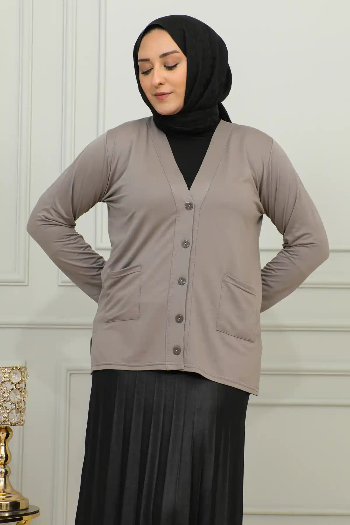 Kadın Penye Hırka Modelleri ve Kombinasyon İpuçlarıyla Şıklık ve Konfor