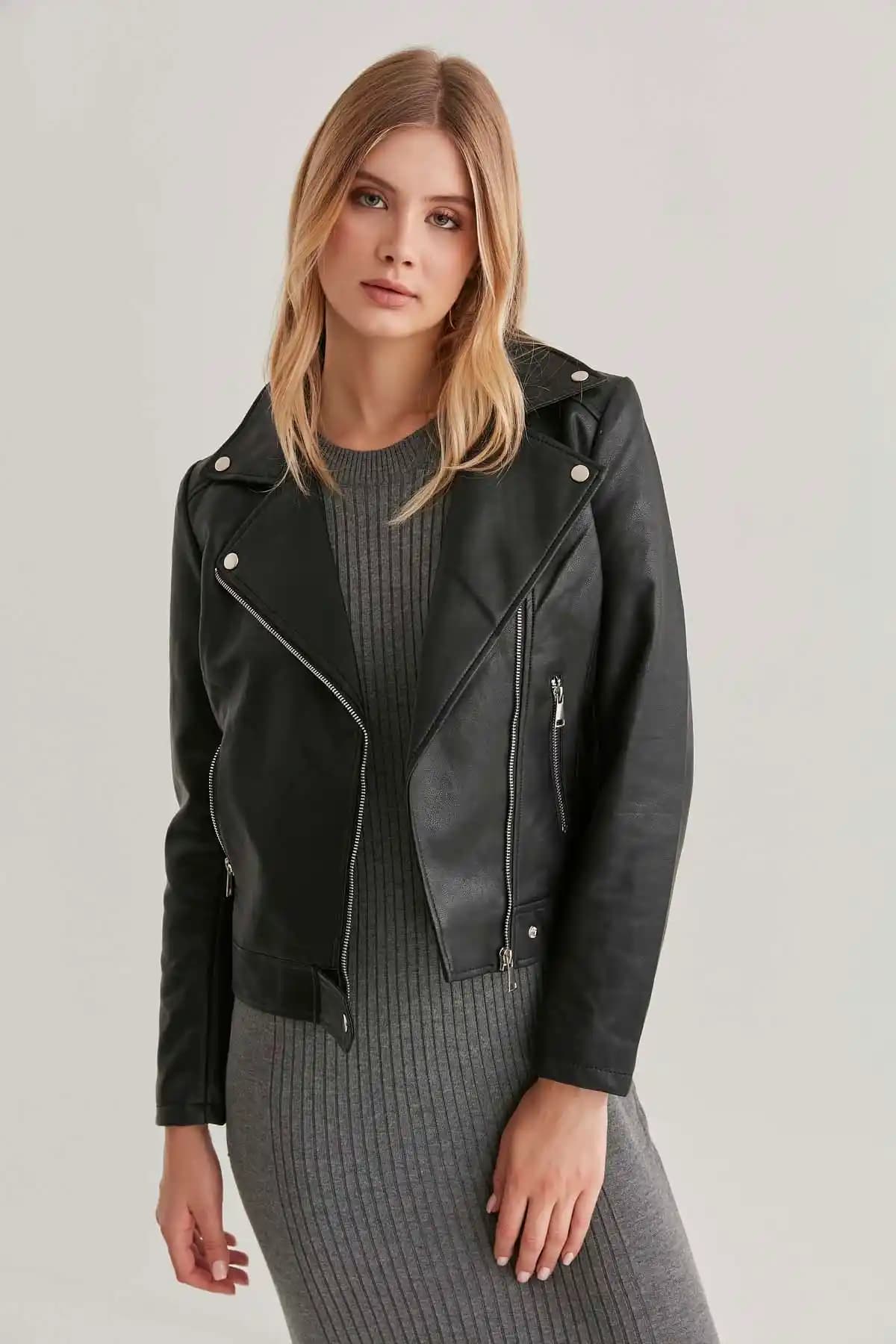 Kadın Suni Deri Ceket Trendleri ve Moda ile Sürdürülebilirlik Dengesi