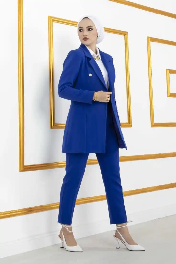 Kadın Takım Elbise Ceketi Modasında Güncel Trendler ve Stil İpuçları