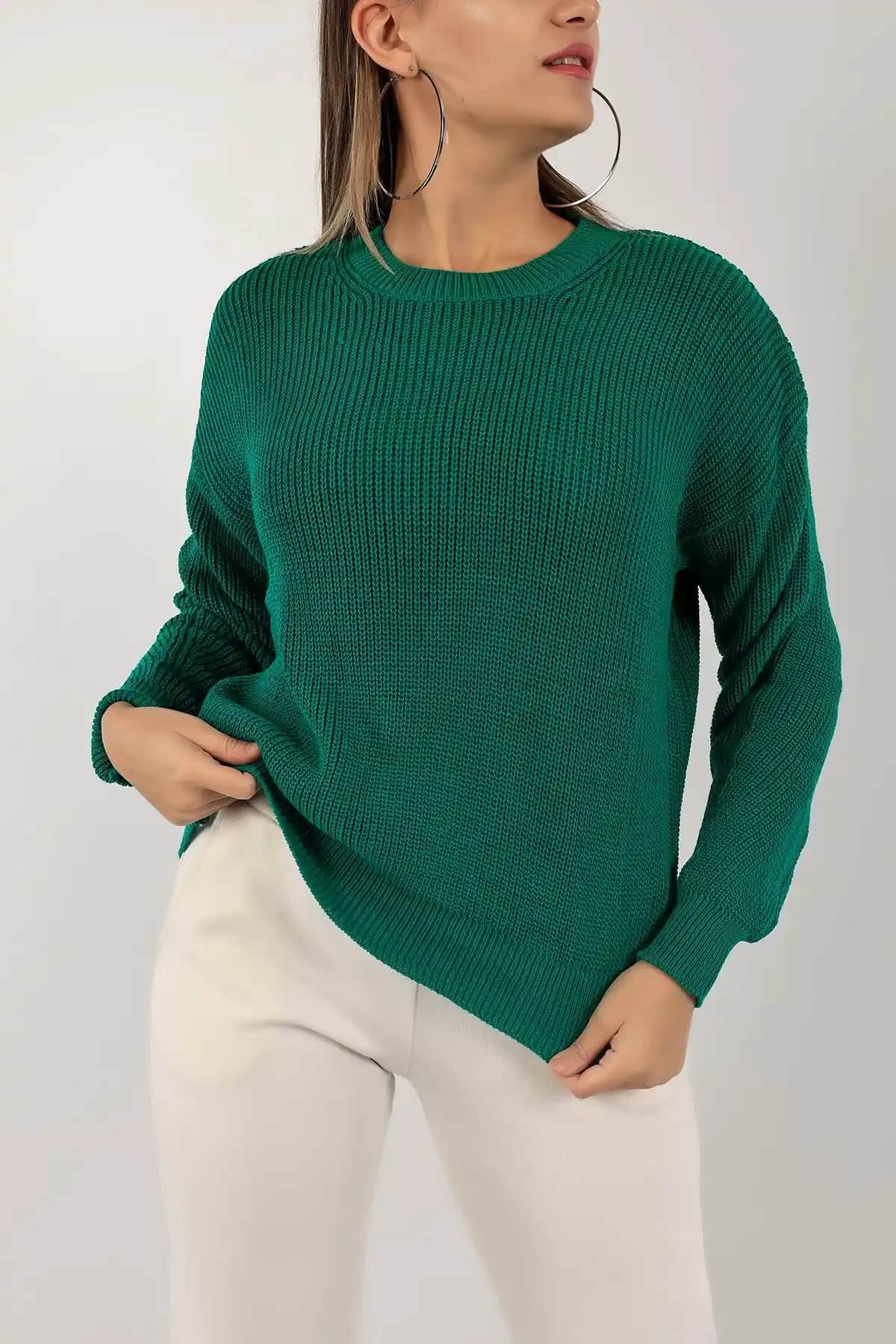 Kadın Triko Kazaklar: Moda ve İşlevselliğin Buluştuğu Çok Yönlü Parçalar