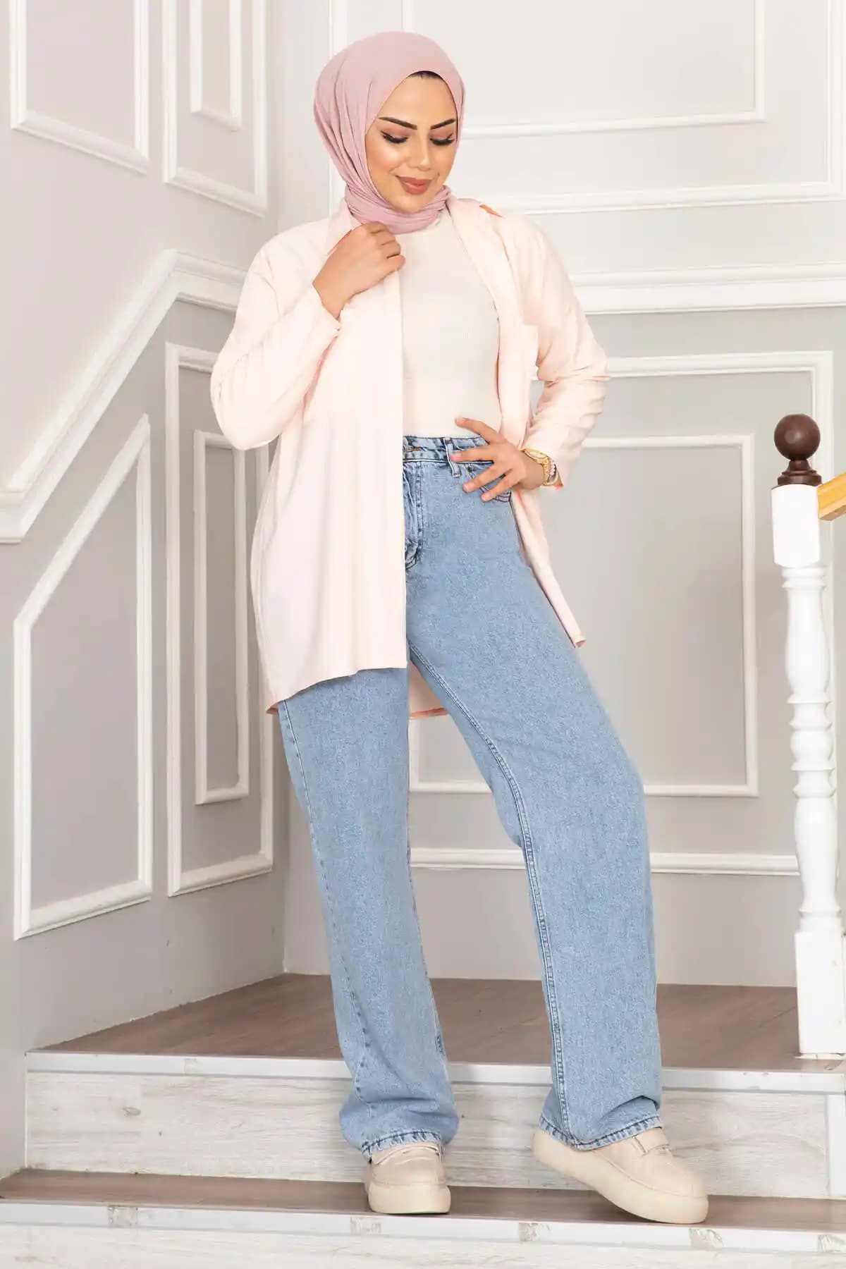 Kapalı Kot Pantolon Kombinleri Moda ve Stil Rehberi 2024