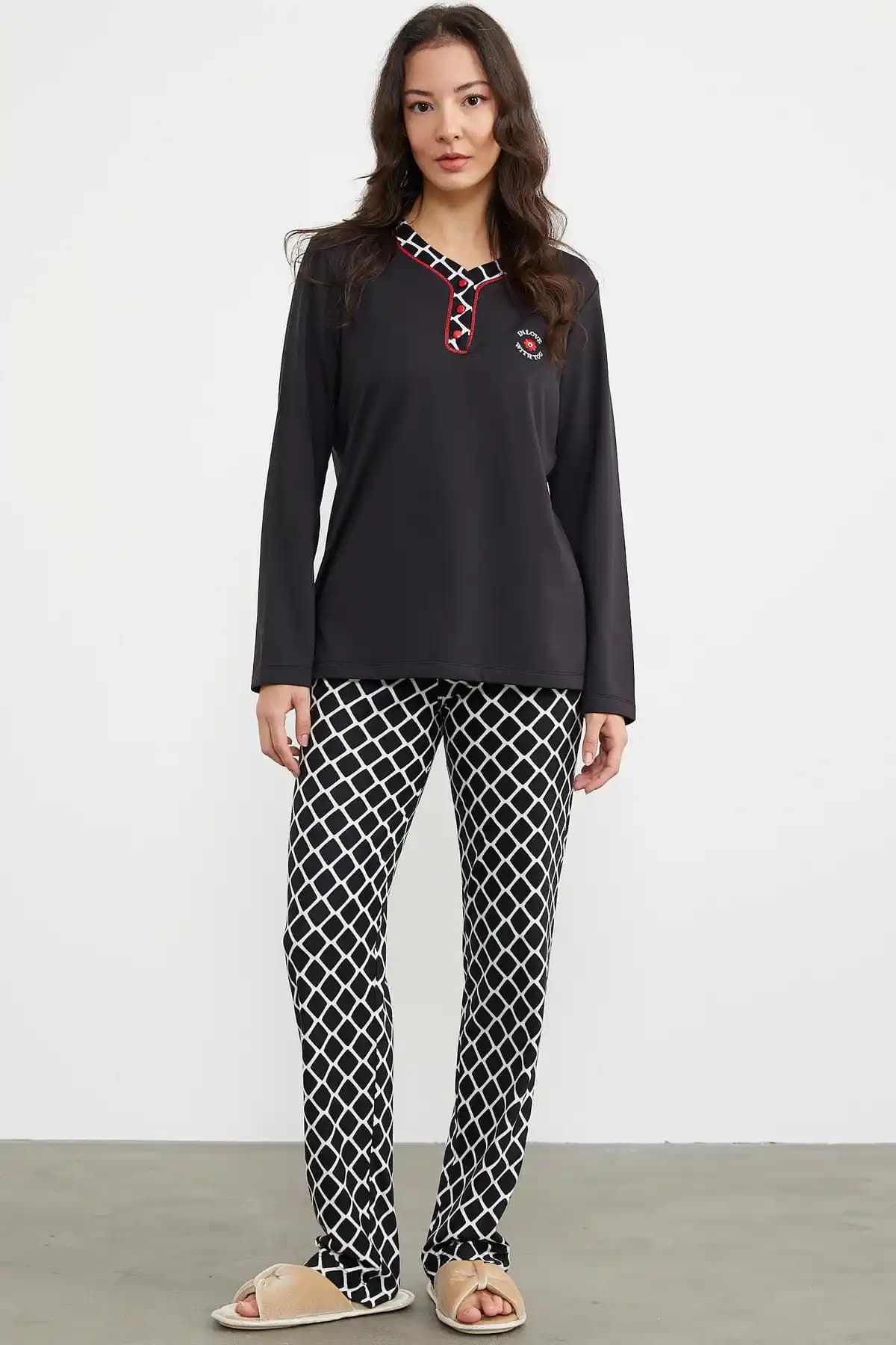 Kareli Pijama Takımları Çiftler İçin Moda ve Konforun Şık Buluşması