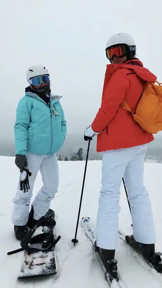 Kayak Yaparken Doğru Kıyafet Seçimiyle Konfor ve Stil Bir Arada Nasıl Sağlanır