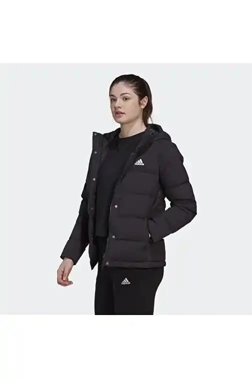 Kaz Tüyü Montlar Moda Dünyasında Trendler ve Adidas Seçenekleri 75-90 Karakter