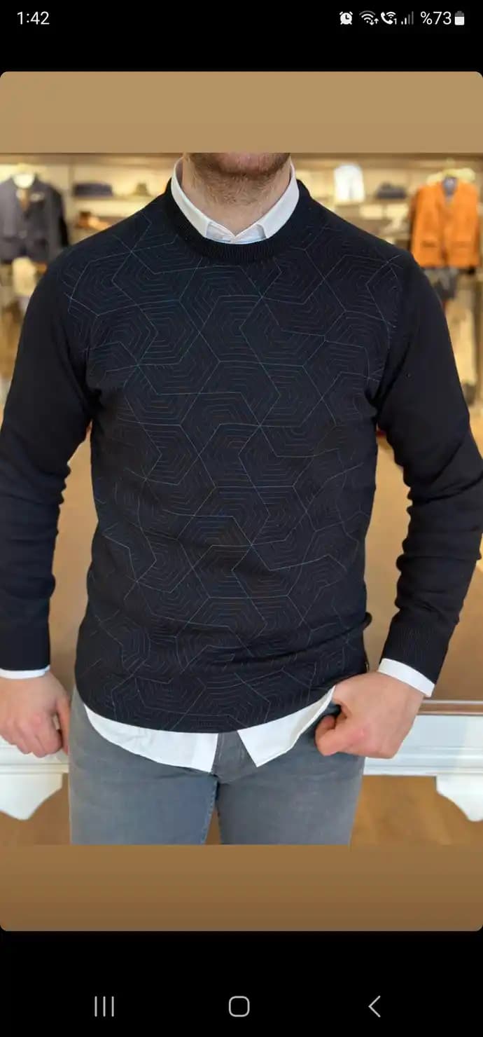 Kazak Gömlekleri: Kış Aylarında Şıklık ve Konforun Buluştuğu Moda Parçası