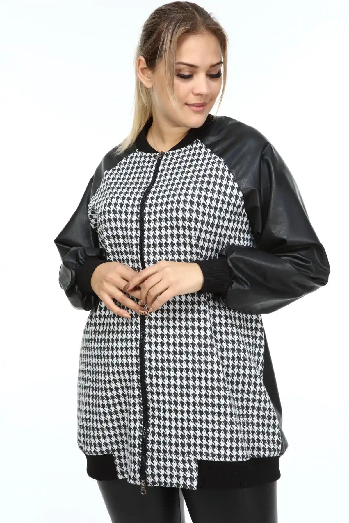 Kazayağı Mont Modasında Zamansız Şıklık ve Modern Trendler Hakkında Bilgi