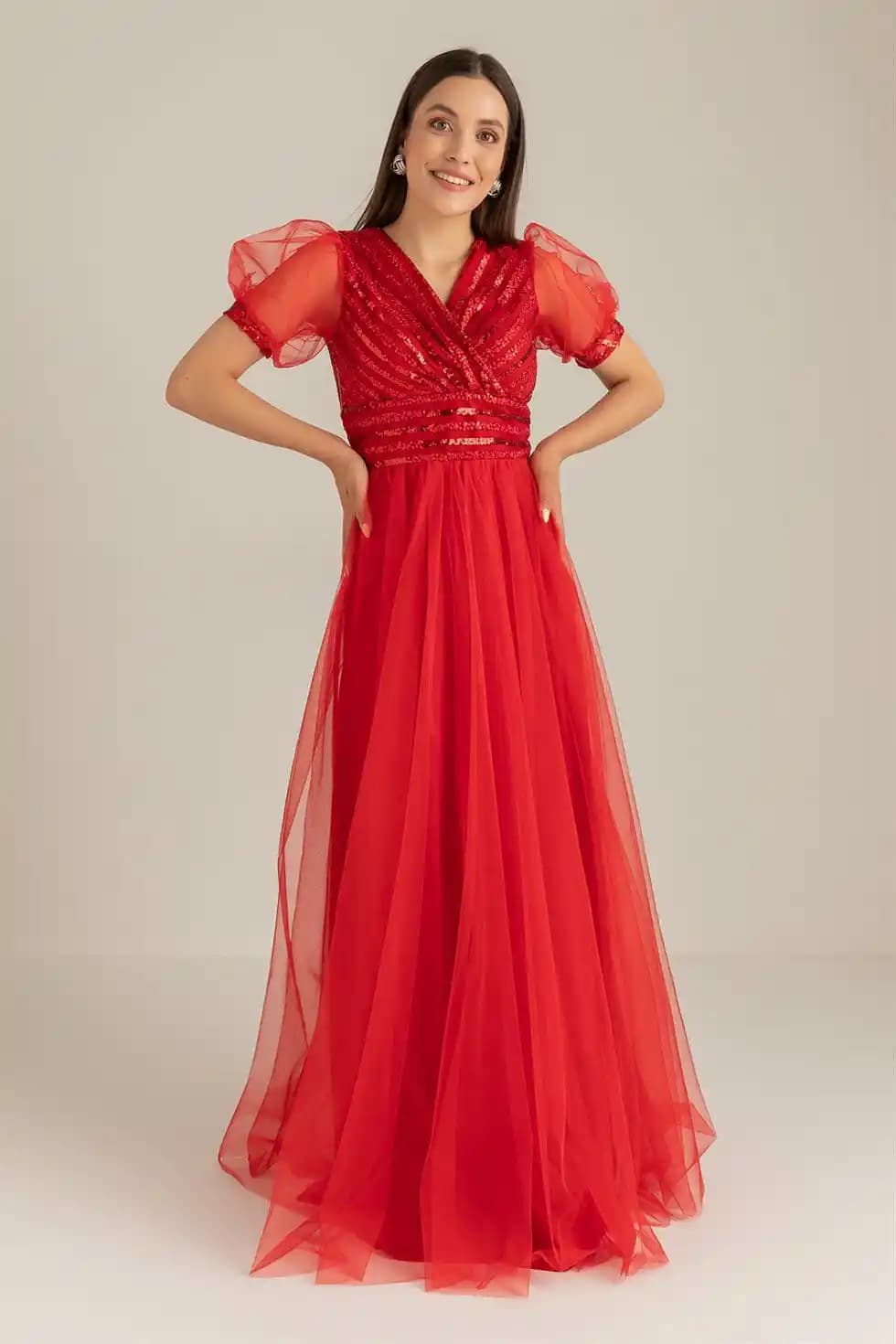 Kına Elbiselerinde Güncel Trendler ve Stil Rehberi: Modern ve Şık Seçenekler