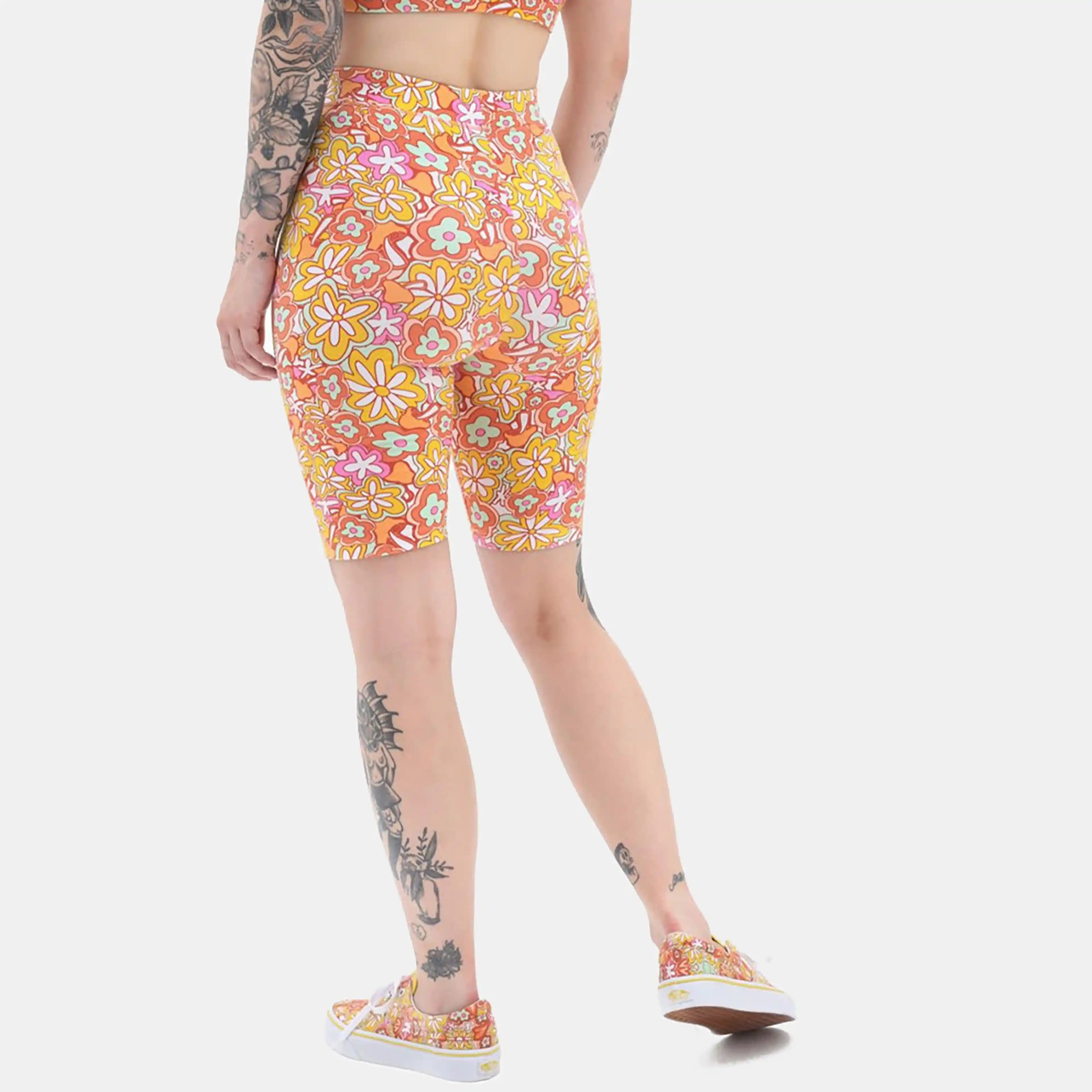 Kısa Vans Modelleri ve Moda Dünyasında Şıklık ile Rahatlığın Buluşması