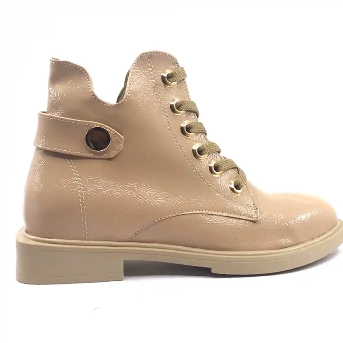 Kışlık Bayan Bot Seçimi ve Trendler Rehberi: Stil ve Fonksiyonellik İçin İpuçları