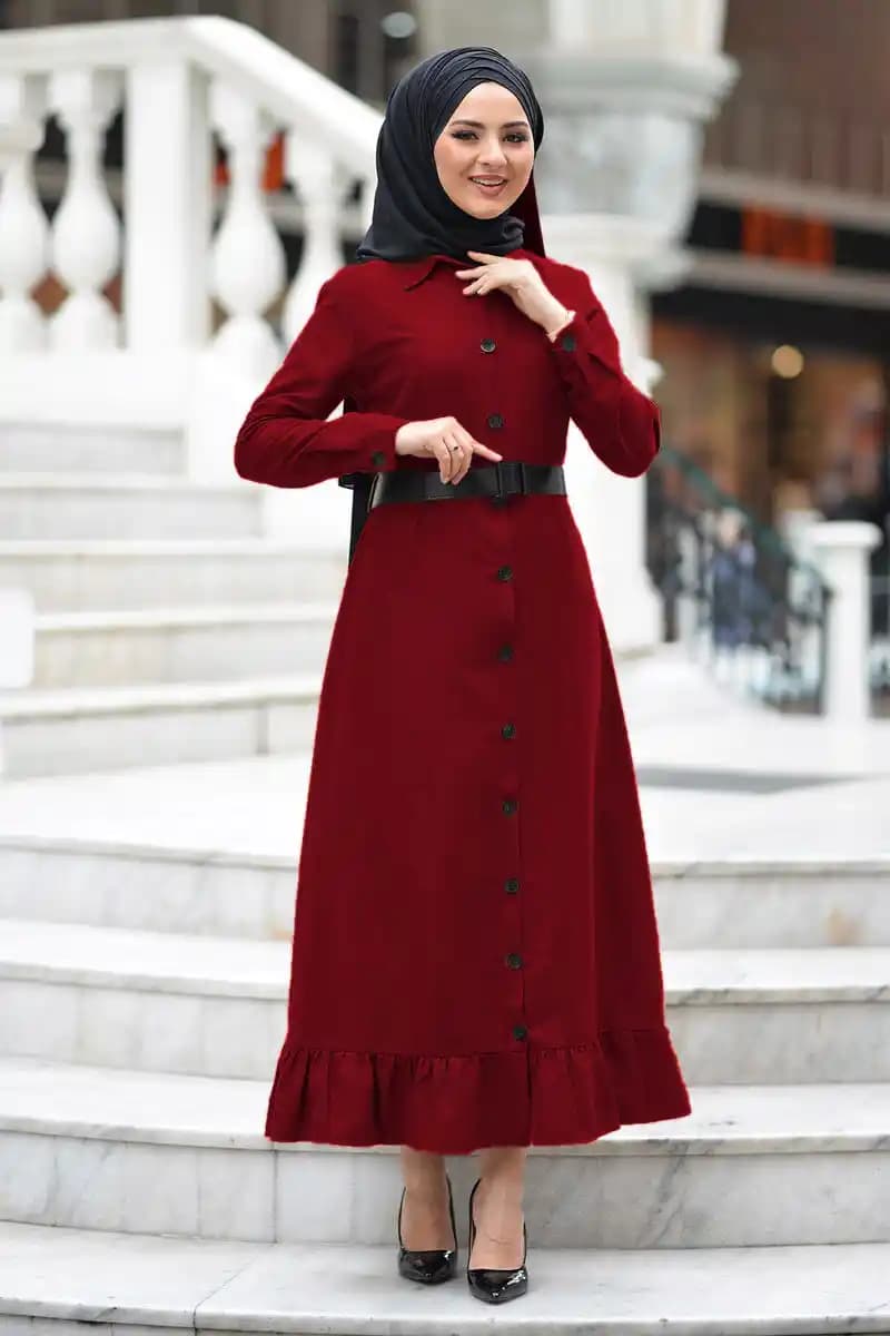 Kışlık Elbise Kombinasyonları: Şıklık ve Konforu Bir Arada Yaratmanın Yolları