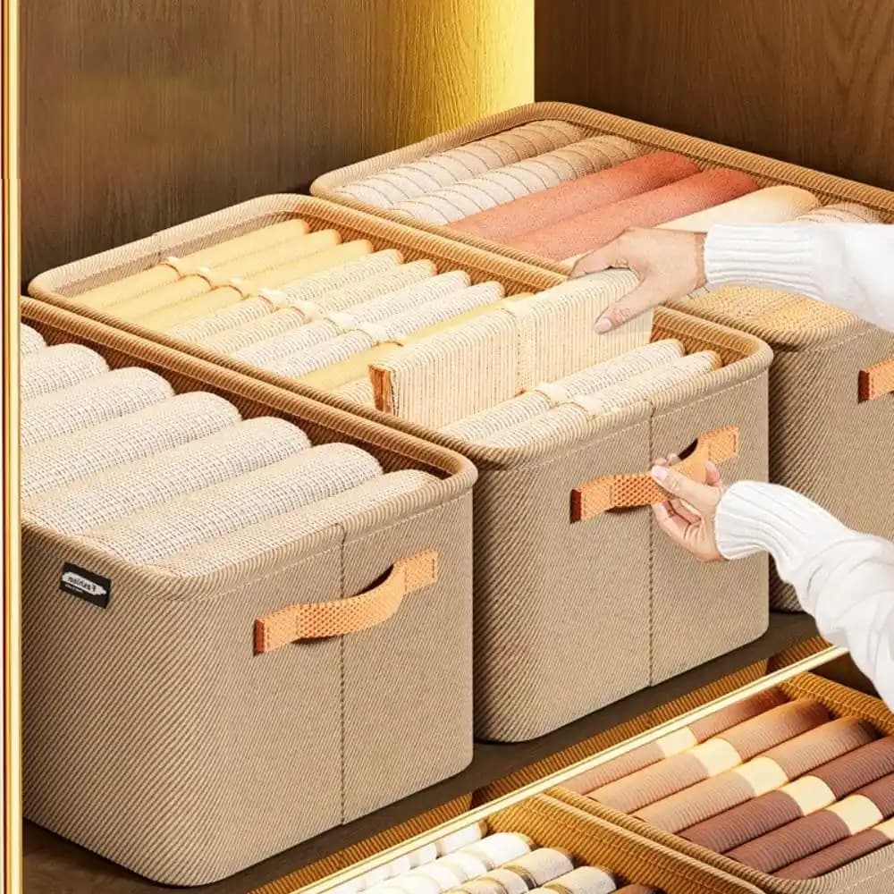 Kıyafet Kutusu Rehberi: Düzenli ve Şık Bir Giyim İçin Doğru Seçenekler