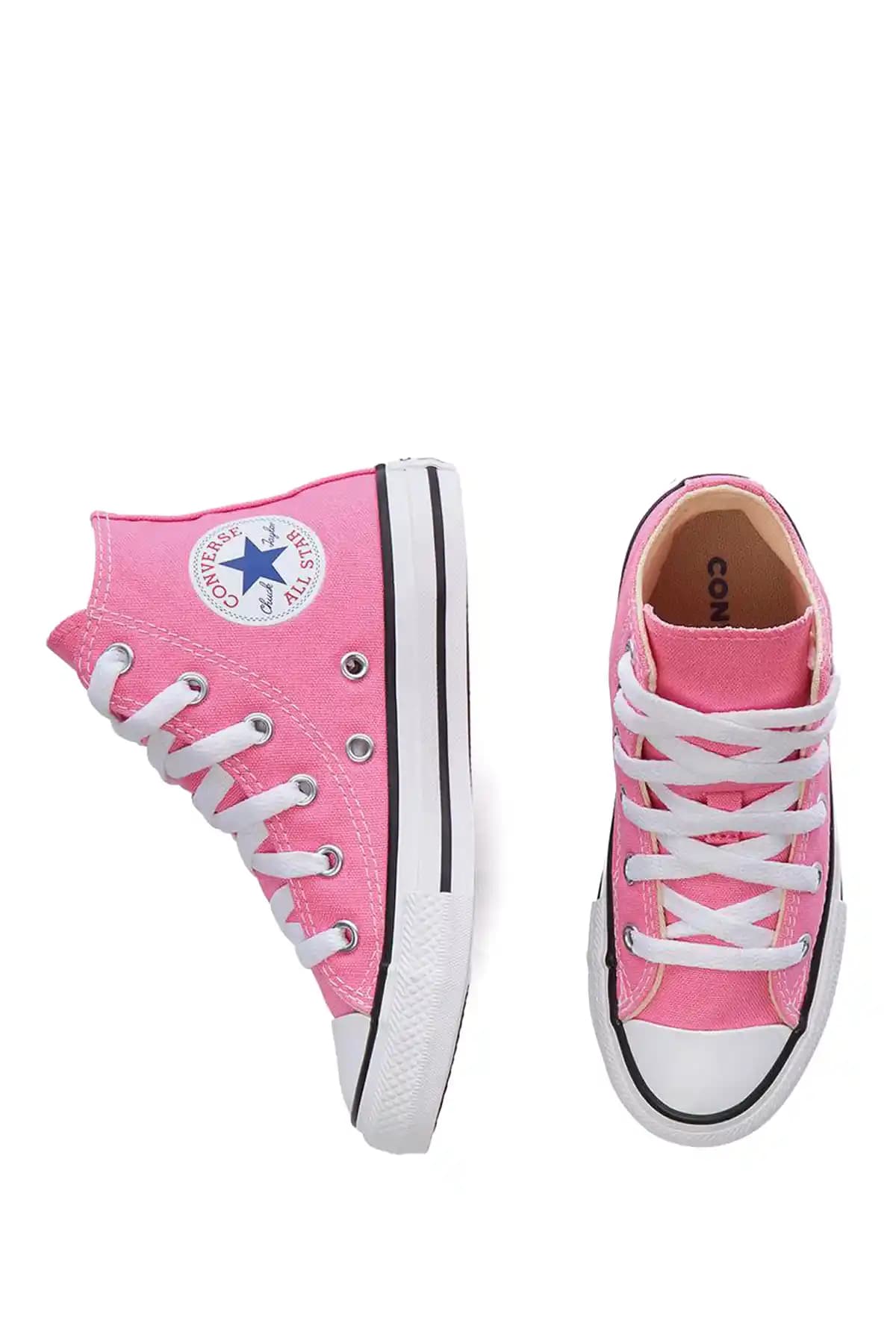 Kız Çocuklar İçin Converse Ayakkabılar: Moda ve Konforun Buluştuğu Seçenekler