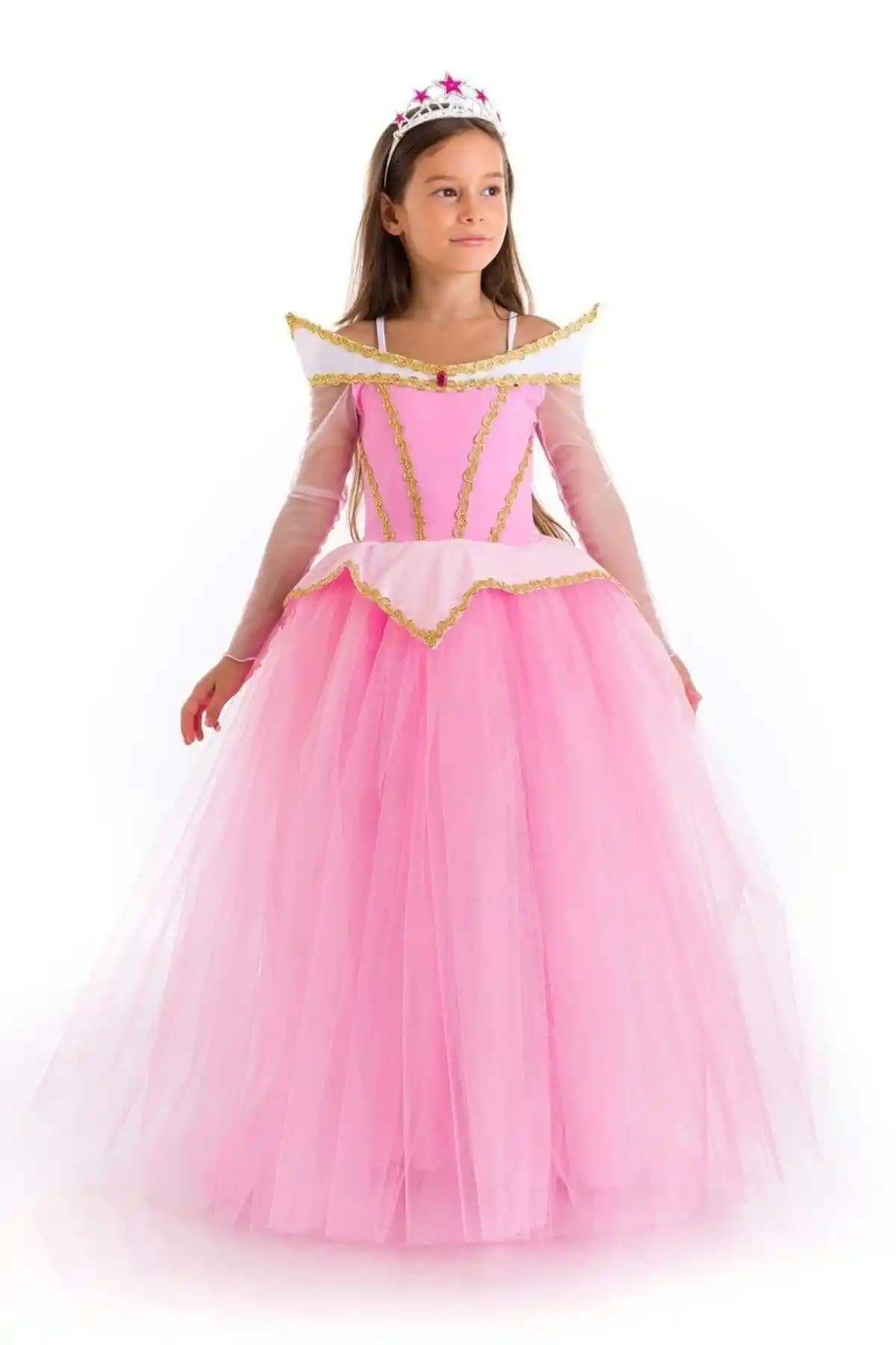 Kız Kostümleri Modasında Trendler, Çeşitler ve Bakım Önerileri