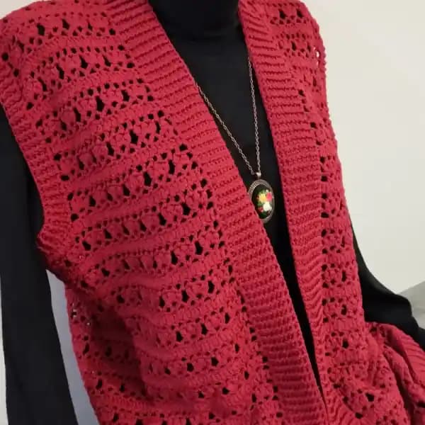 Klasik Yelek Modelleri ve Modern Kombinasyonlarla Zamansız Şıklık Rehberi