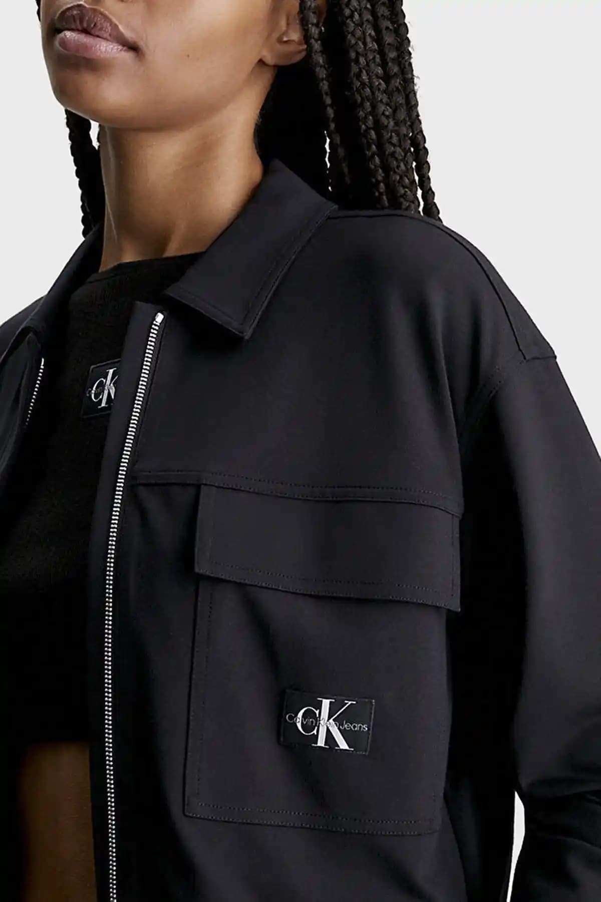 Klein Ceket Nedir? Moda Trendleri ve Kombinasyon İpuçlarıyla Şıklık Rehberi