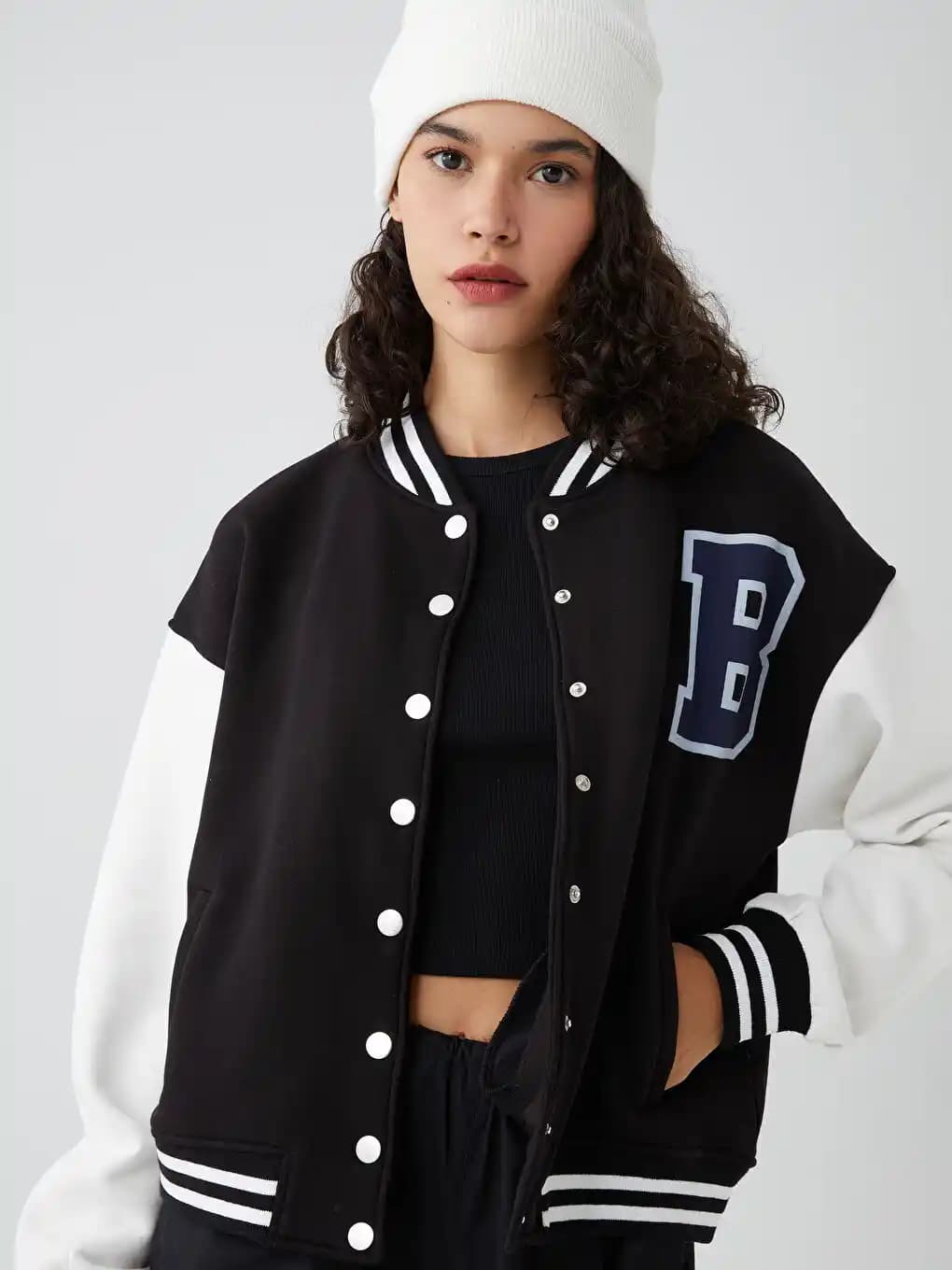 Kolej Ceket Modelleri: Zamansız Şıklık ve Güncel Trendler Hakkında Detaylı Bilgi