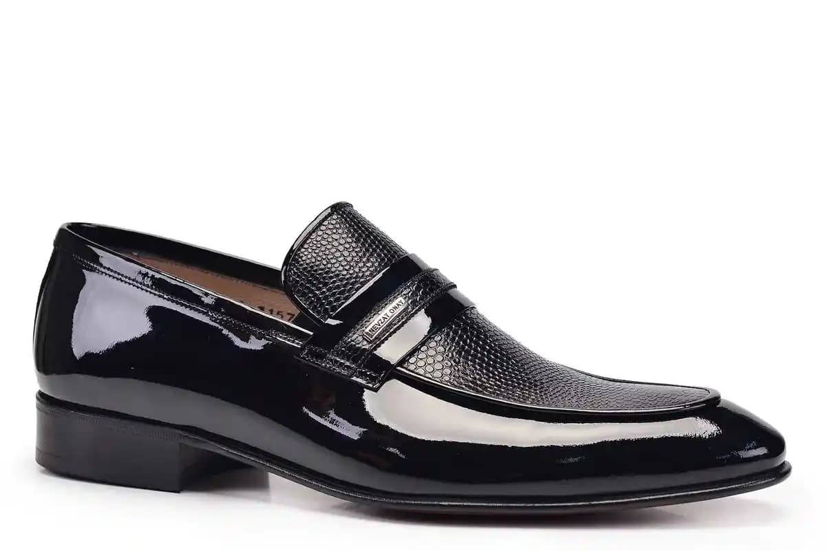 Kösele Ayakkabı Markaları ve Moda Trendleri Hakkında Kapsamlı Bilgi