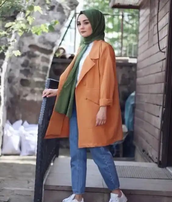 Kot Rengi ile Uyumlu Renkler: Moda Dünyasında Şıklık ve Kombinasyon İpuçları