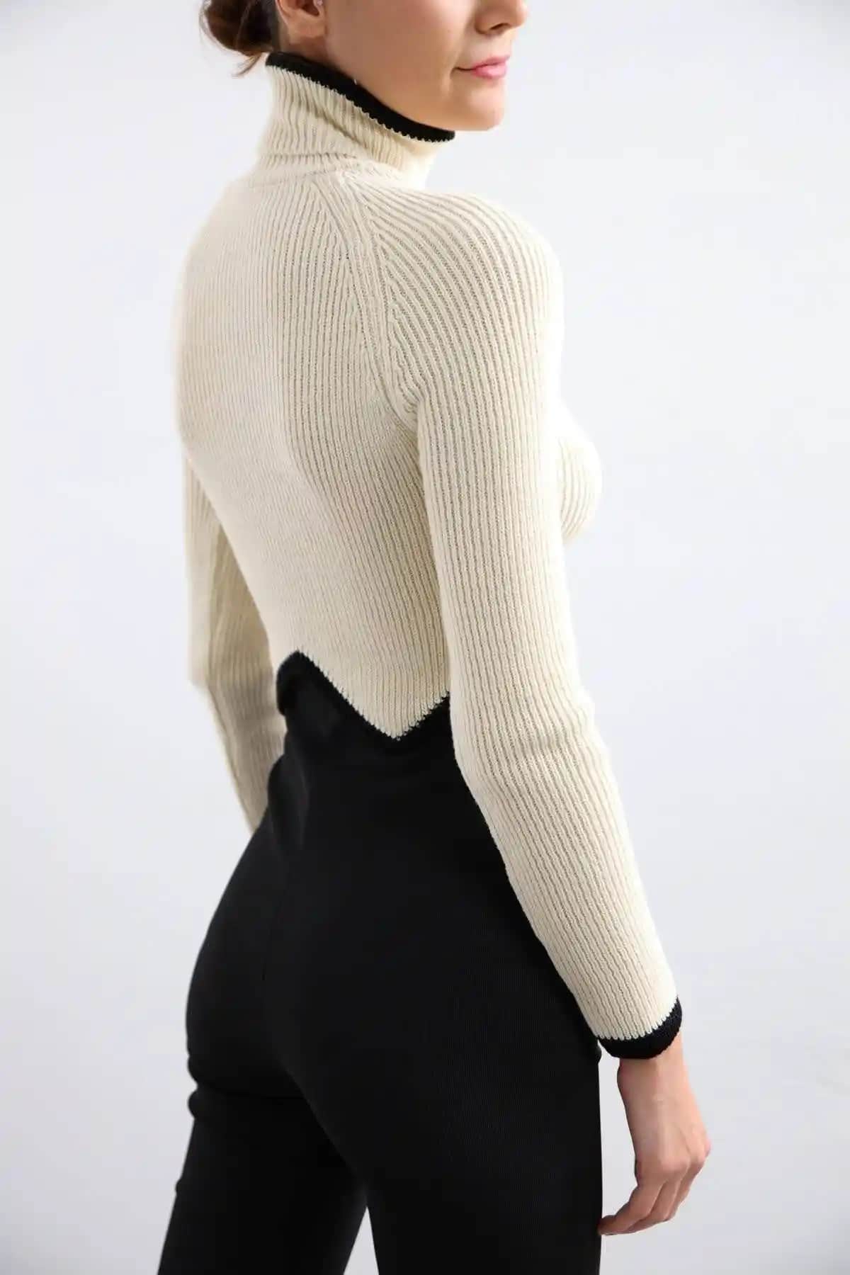 Krem Rengi Triko Kazaklar: Zamansız Şıklık ve Çok Yönlü Kombinasyon İpuçları