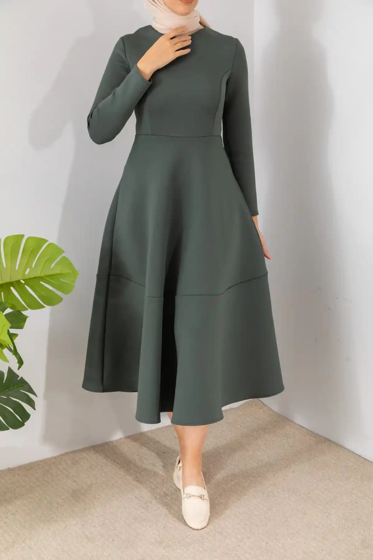 Kumaş Elbise Modelleri ve Trendler: Moda ve İşlevselliğin Uyumuyla Stilinizi Yaratın