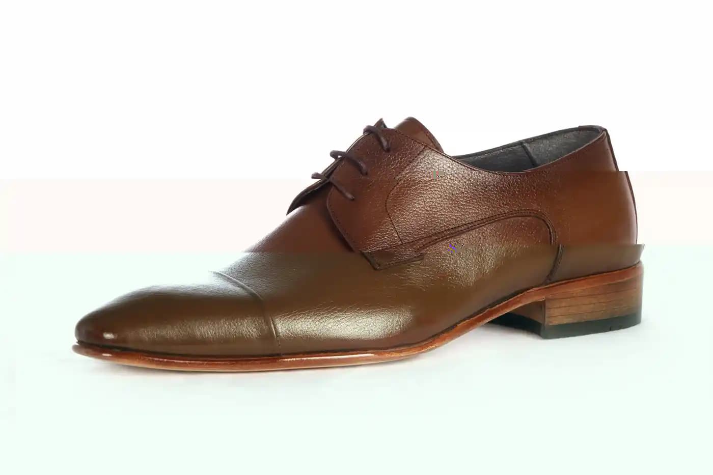 Kundura ve Ayakkabının Moda Dünyasındaki Yeri Güncel Trendler ve Kültürel Önemi