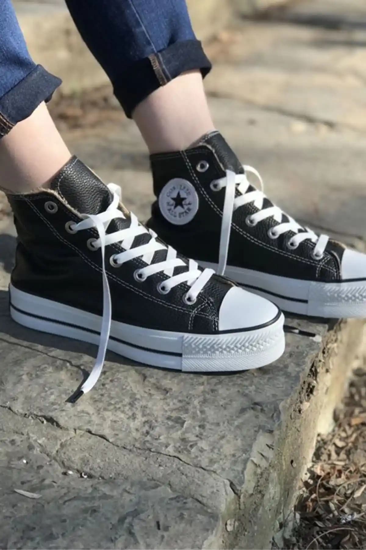 Kürklü Converse Modelleriyle Kış Aylarında Şıklık ve Konforun Birleşimi
