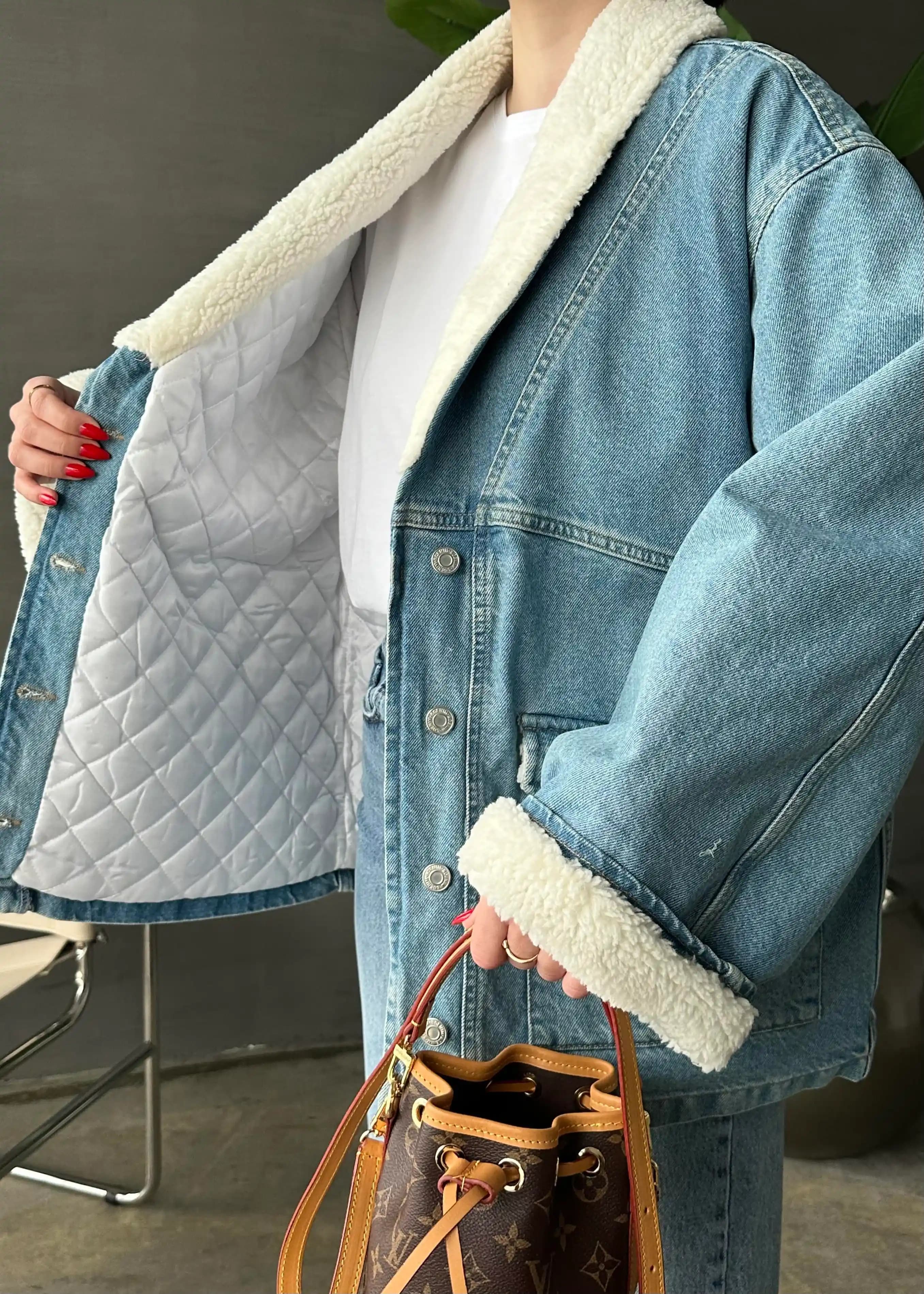 Kürklü Denim Ceketler: Kış Modasında Şıklık ve Sıcaklık Uyumunu Yakalayın